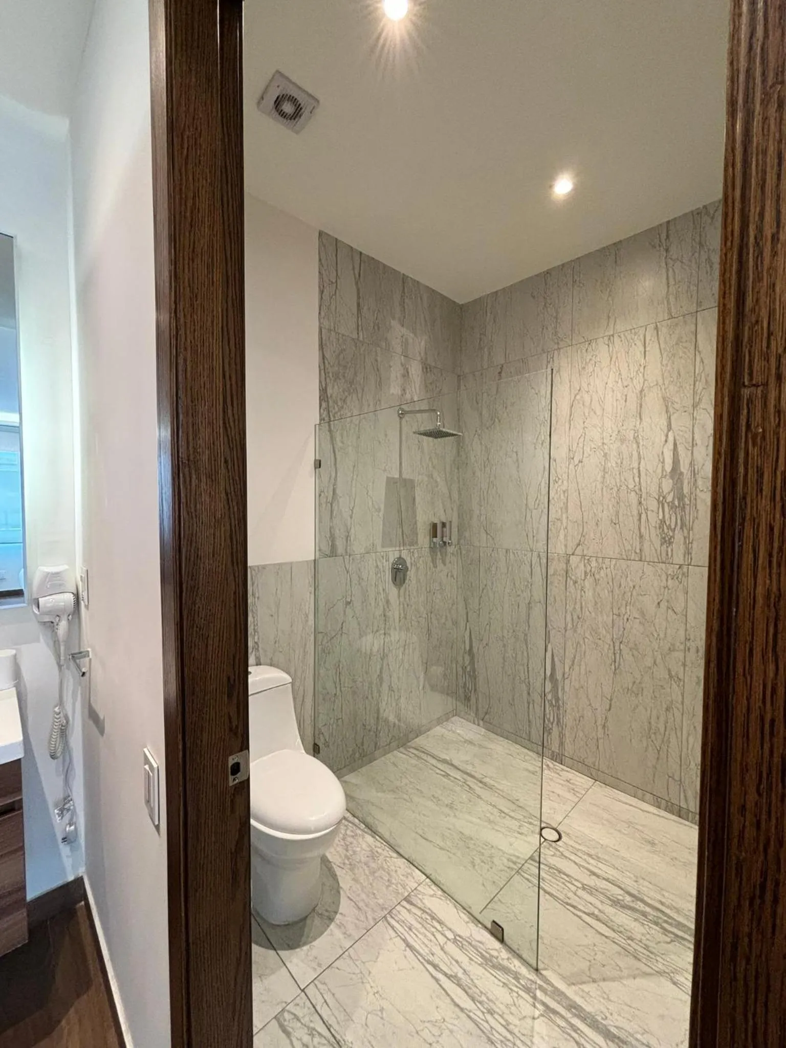 Shower in Casa Herrmann Suites