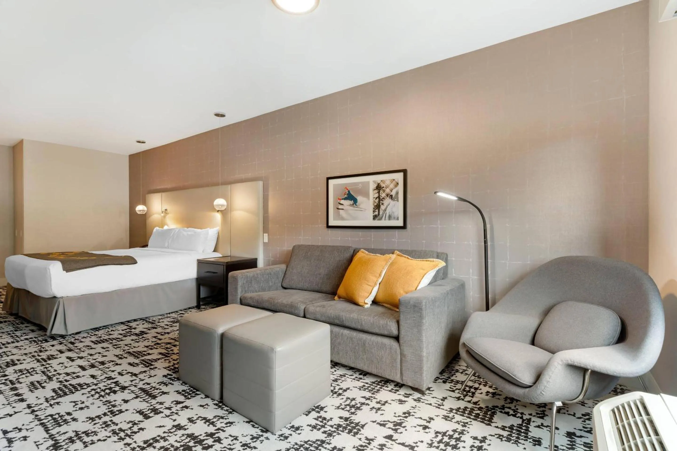 Bedroom, Bed in Cambria Hotel Copper Mountain