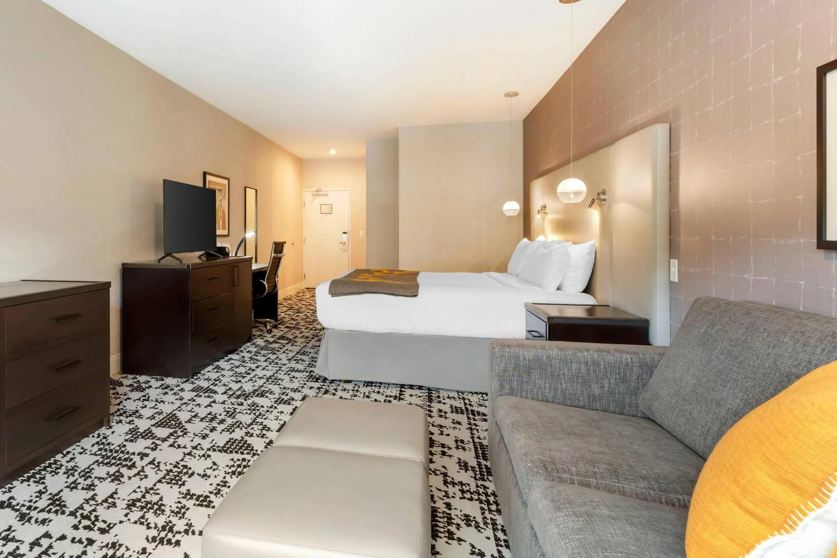 Bedroom, Bed in Cambria Hotel Copper Mountain