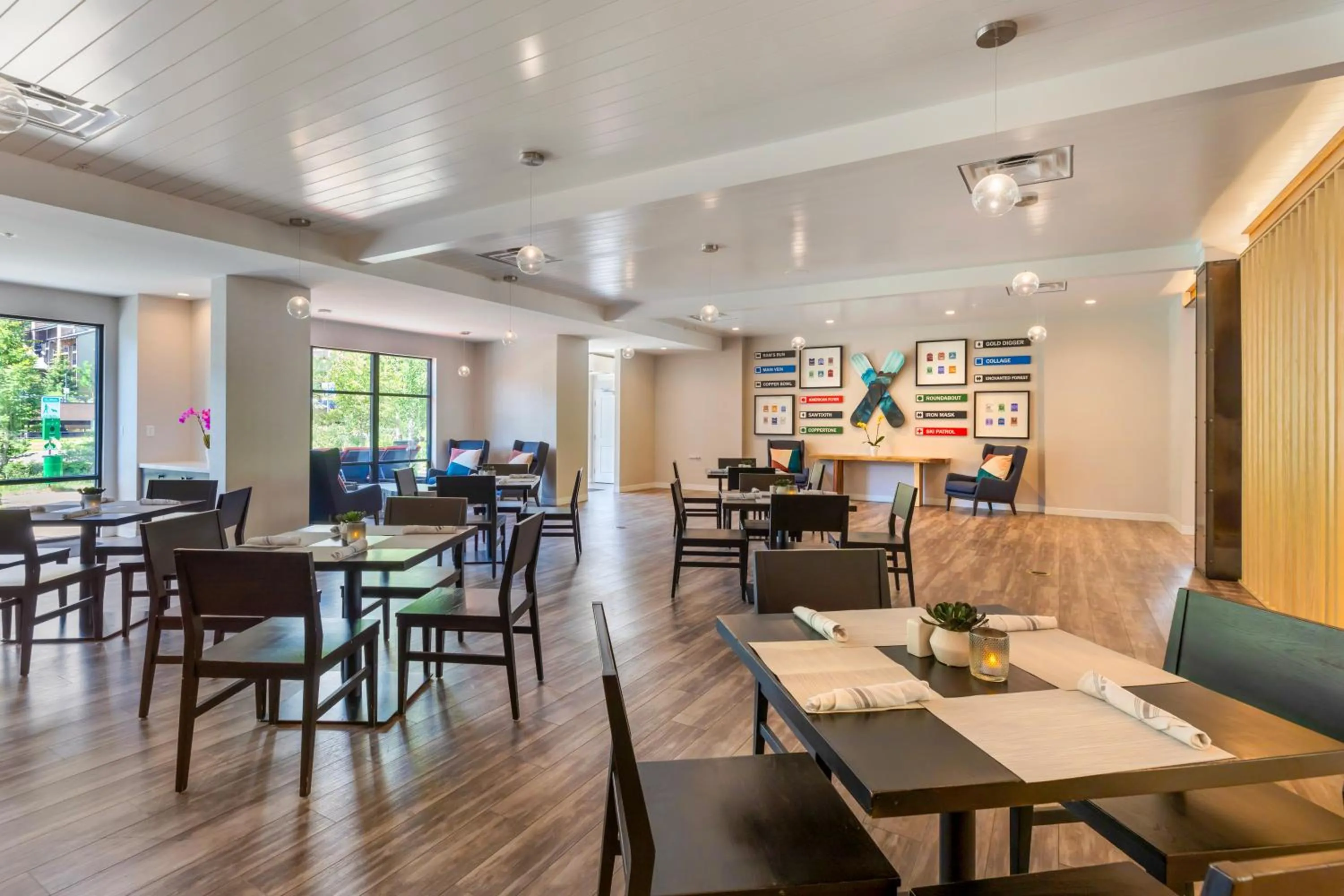 Restaurant/places to eat in Cambria Hotel Copper Mountain