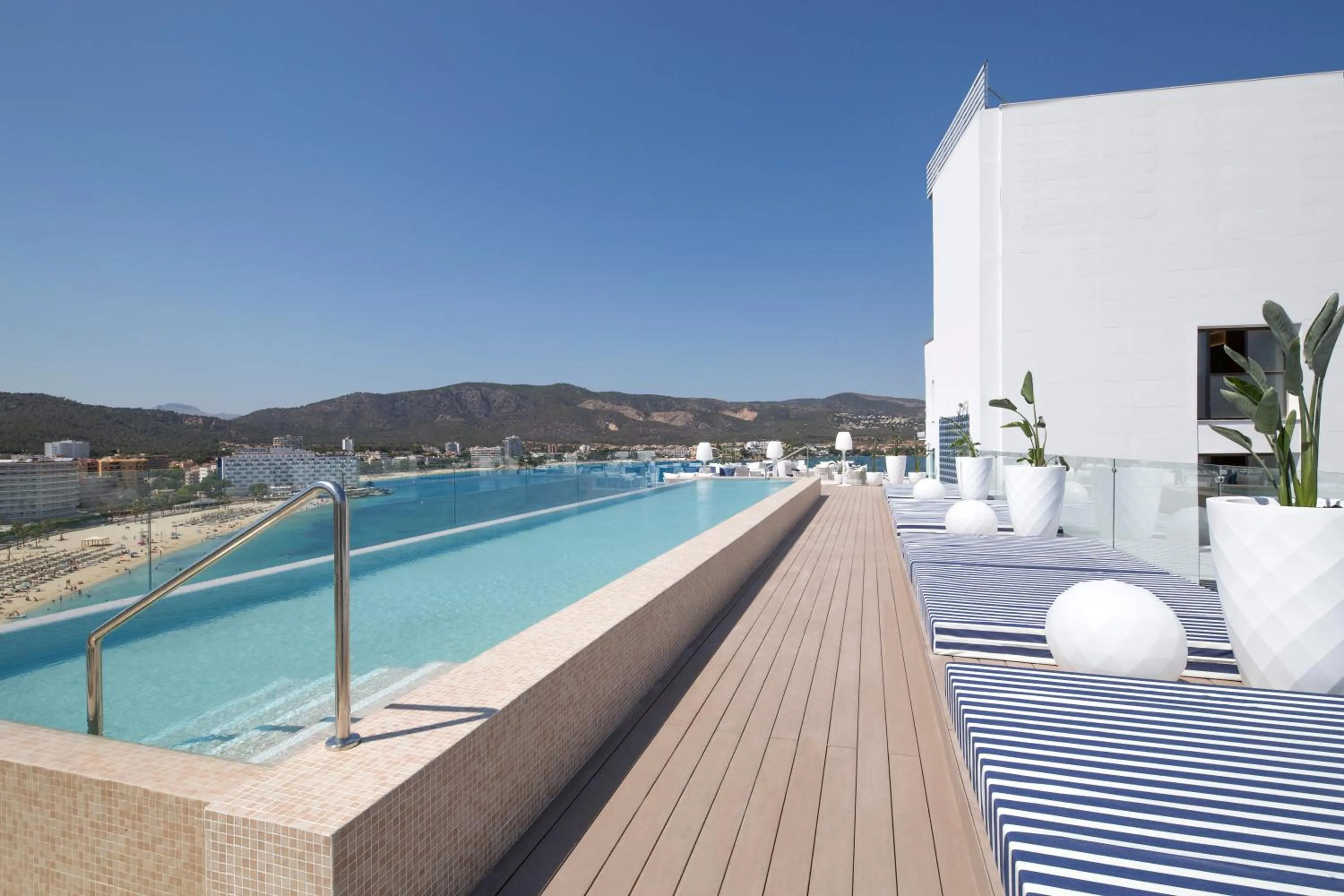 Swimming pool in FERGUS Style Tobago - Adults Only