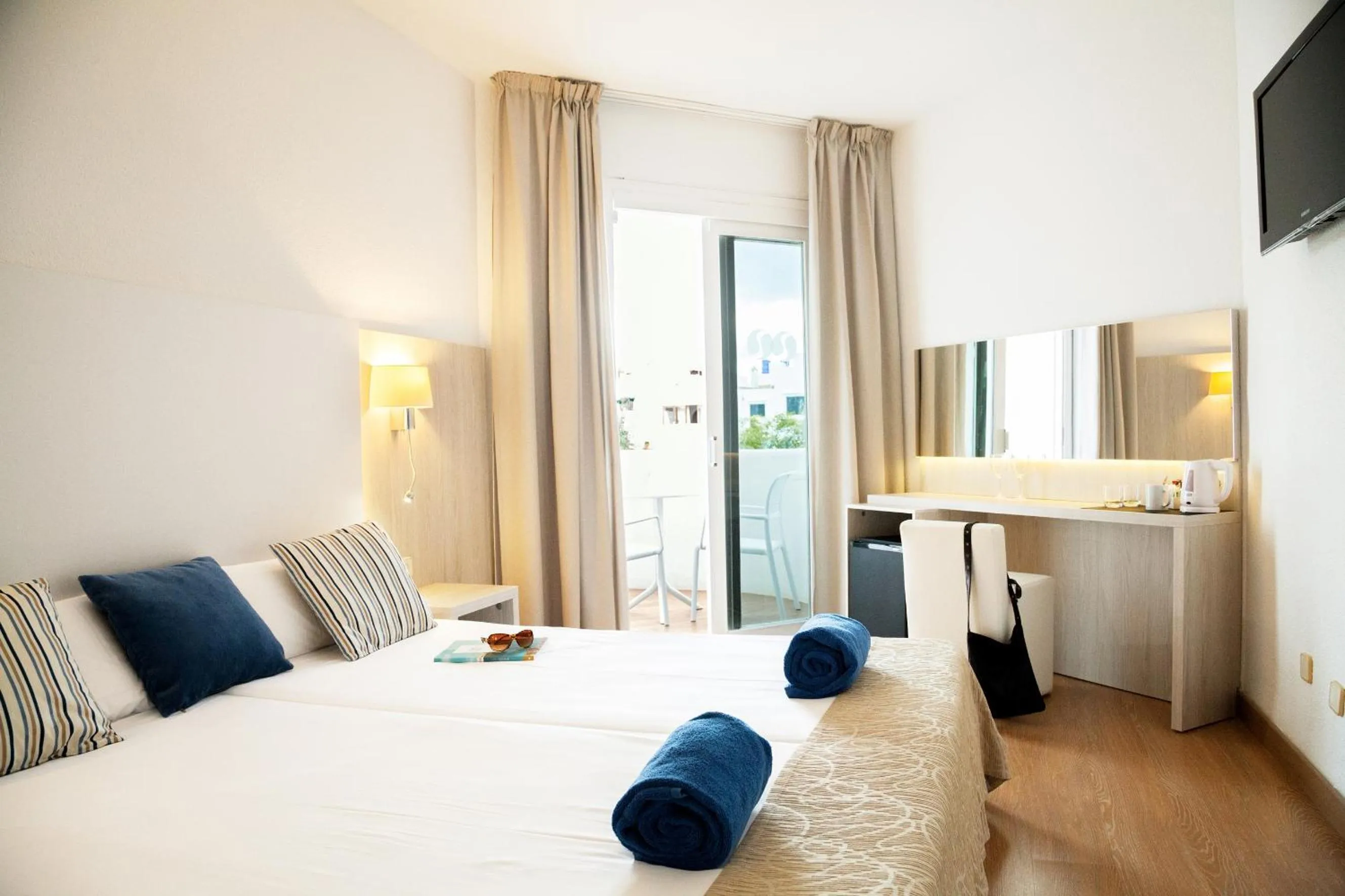 Photo of the whole room, Bed in Sentido Fido Tucan - Adults Only