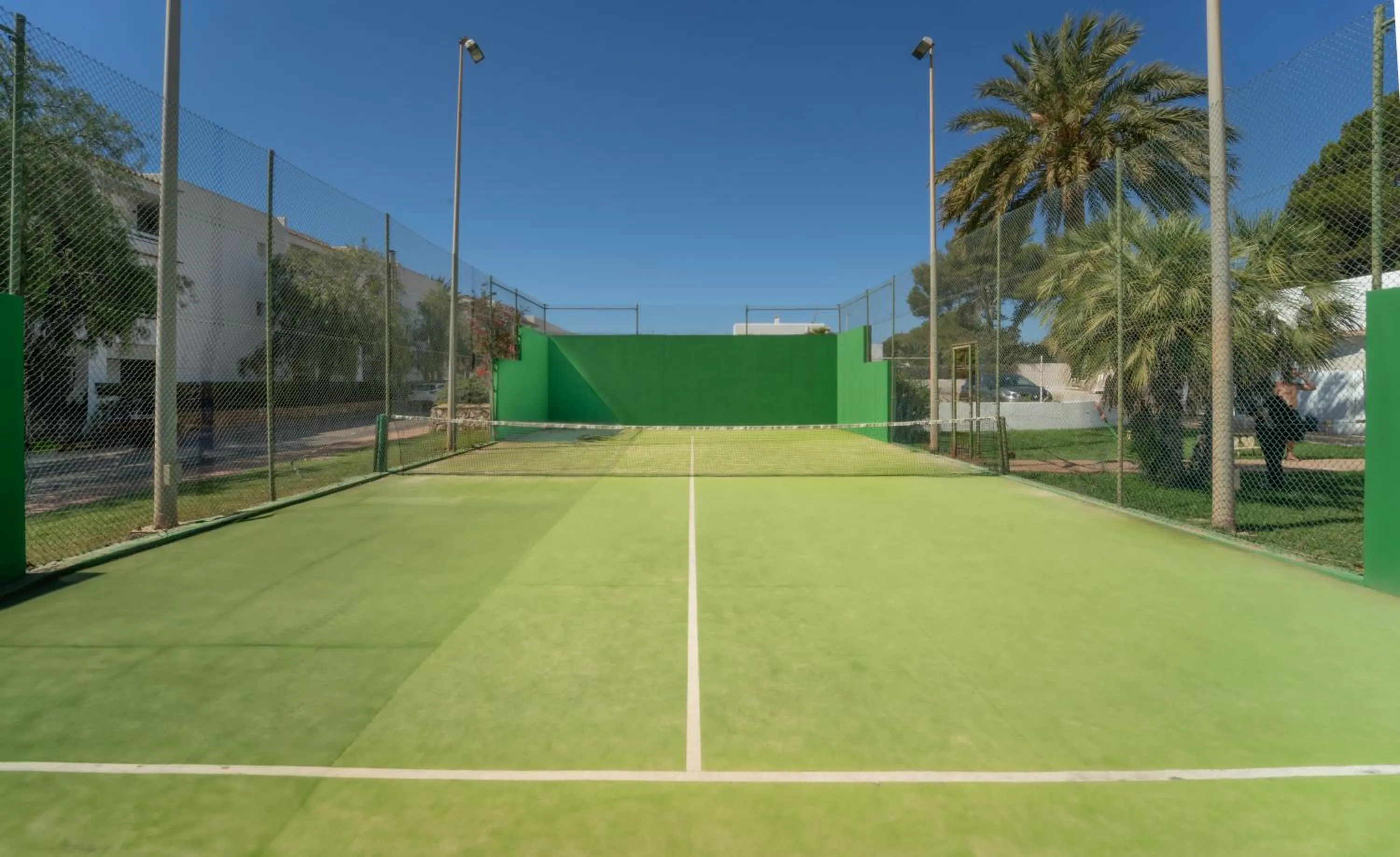 Tennis court in Hotel Calimera Fido Gardens
