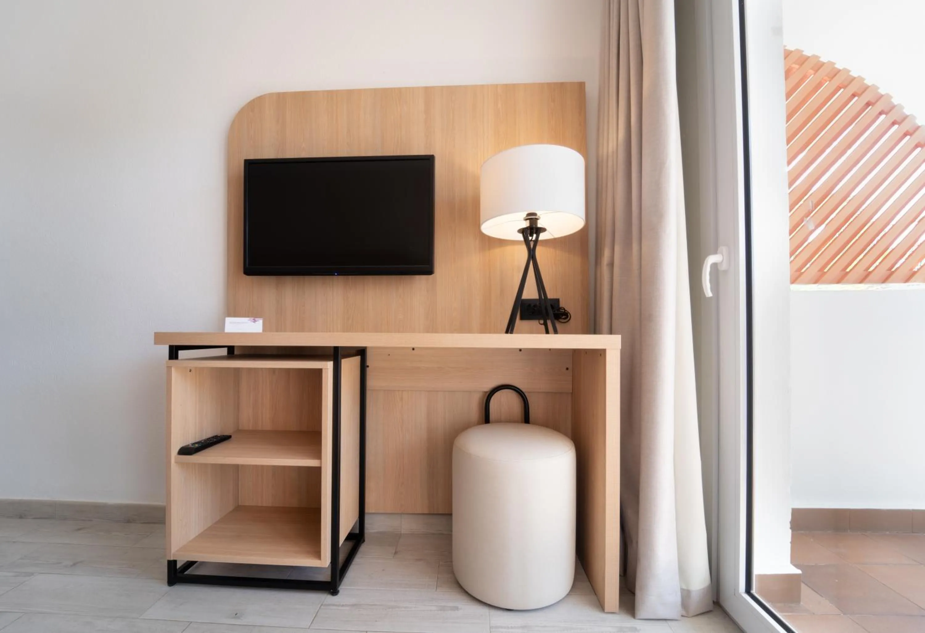 TV and multimedia in Hotel Calimera Fido Gardens