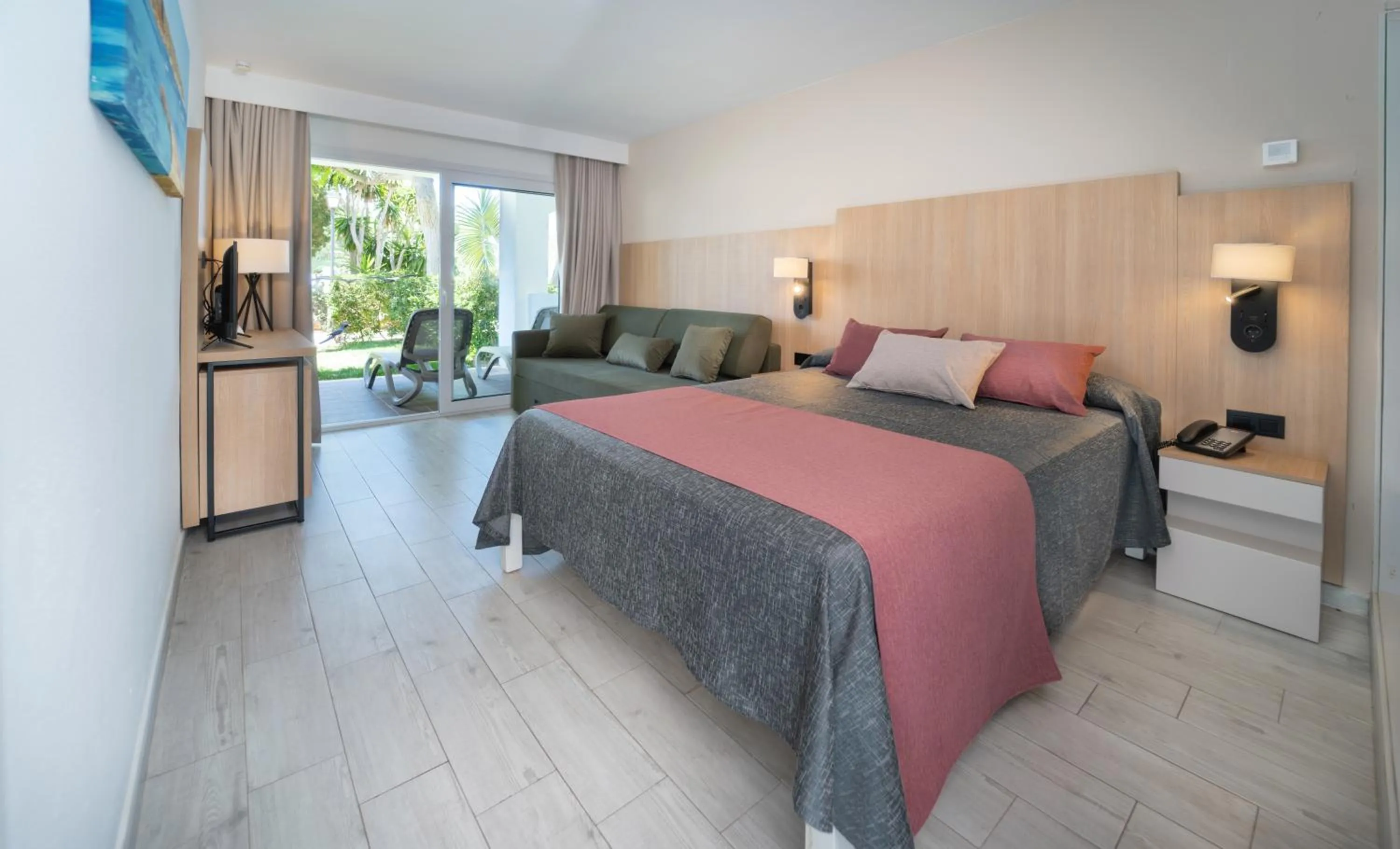 Bed in Hotel Calimera Fido Gardens