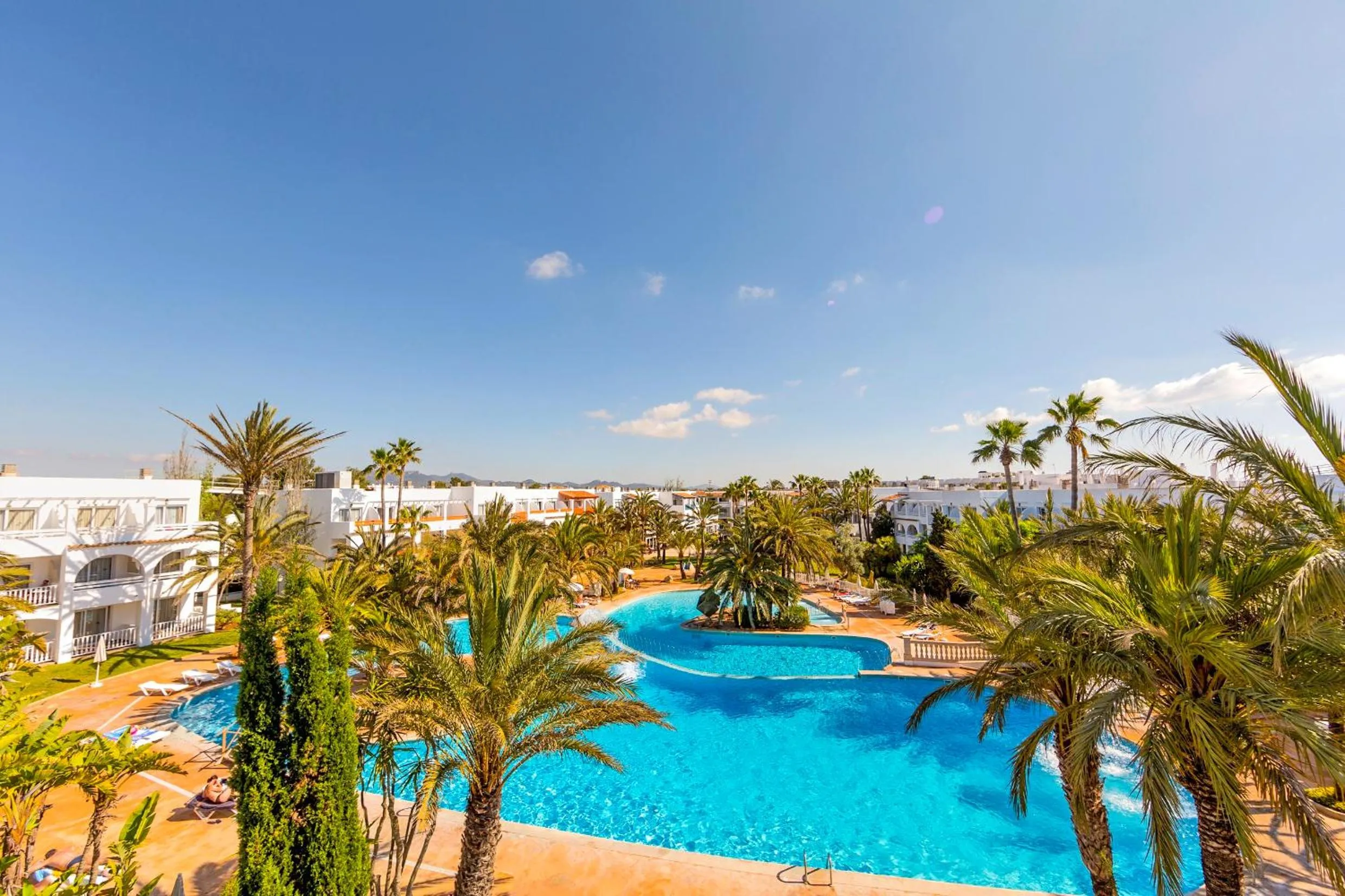 Swimming pool in Hotel Calimera Fido Gardens