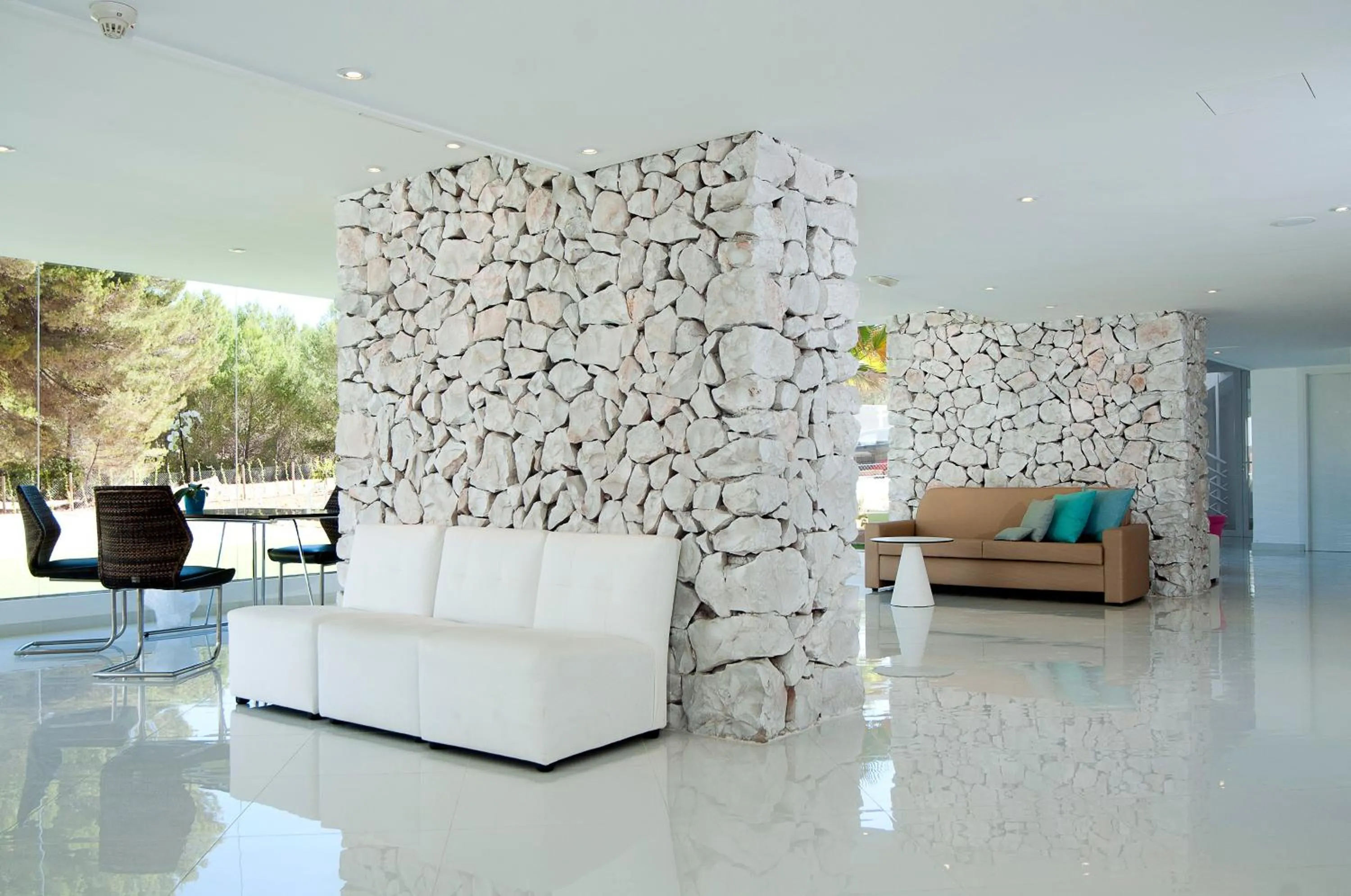 Lobby or reception in FERGUS Style Cala Blanca Suites