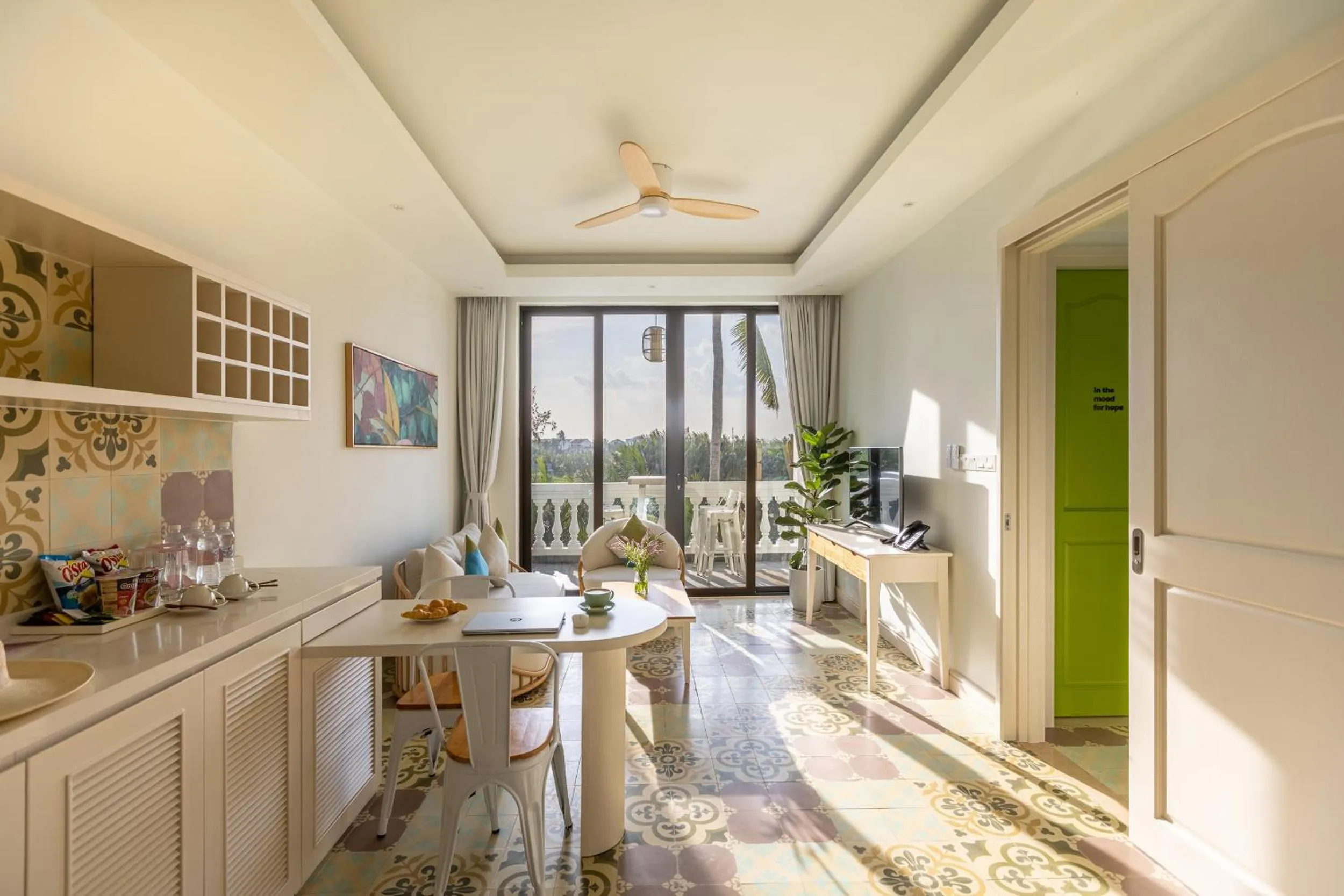 Kitchen or kitchenette in Moodhoian Riverside Resort & Spa