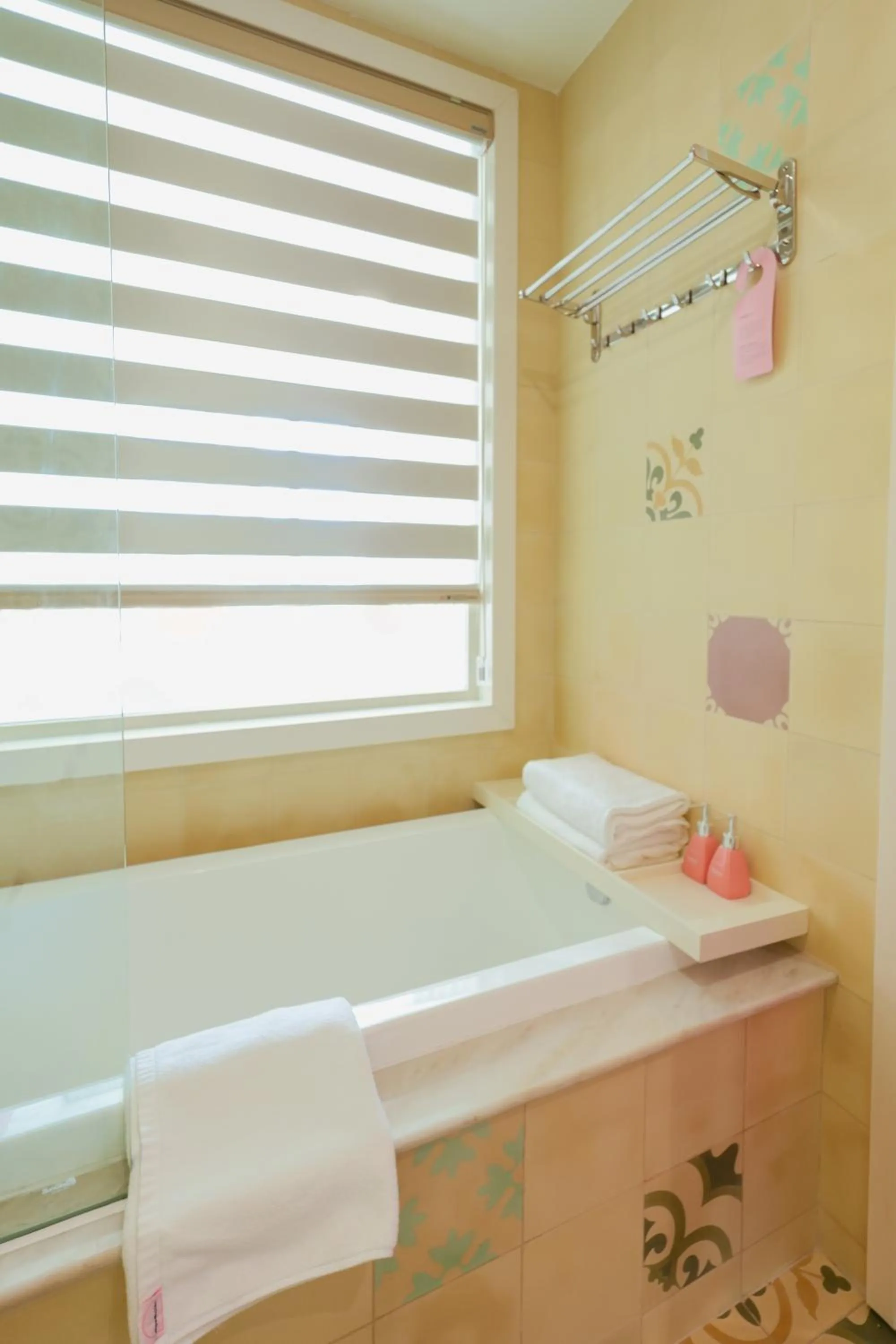 Bath in Moodhoian Riverside Resort & Spa