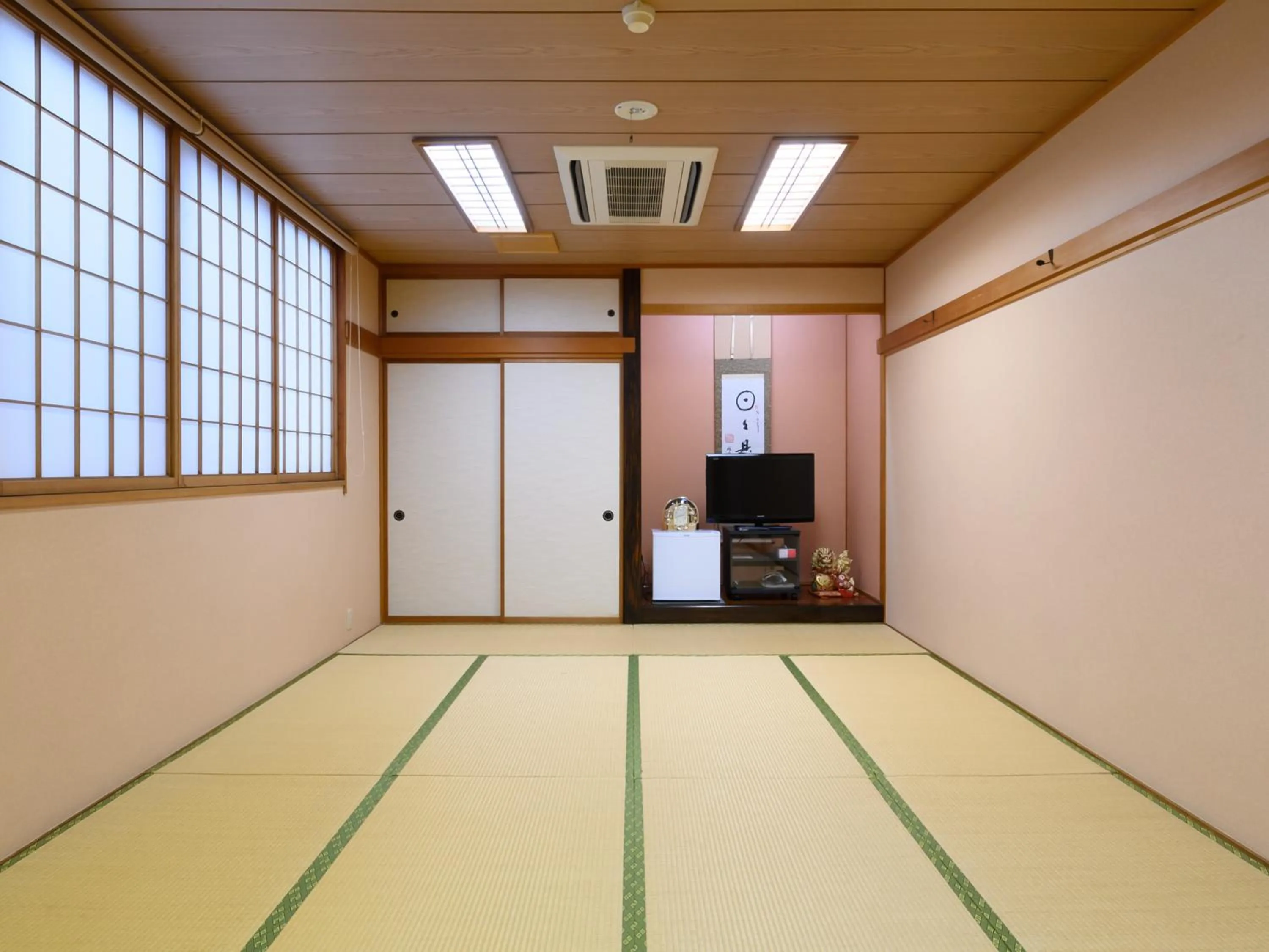 Photo of the whole room in Tabist Business Ryokan Hotel Yukimiso