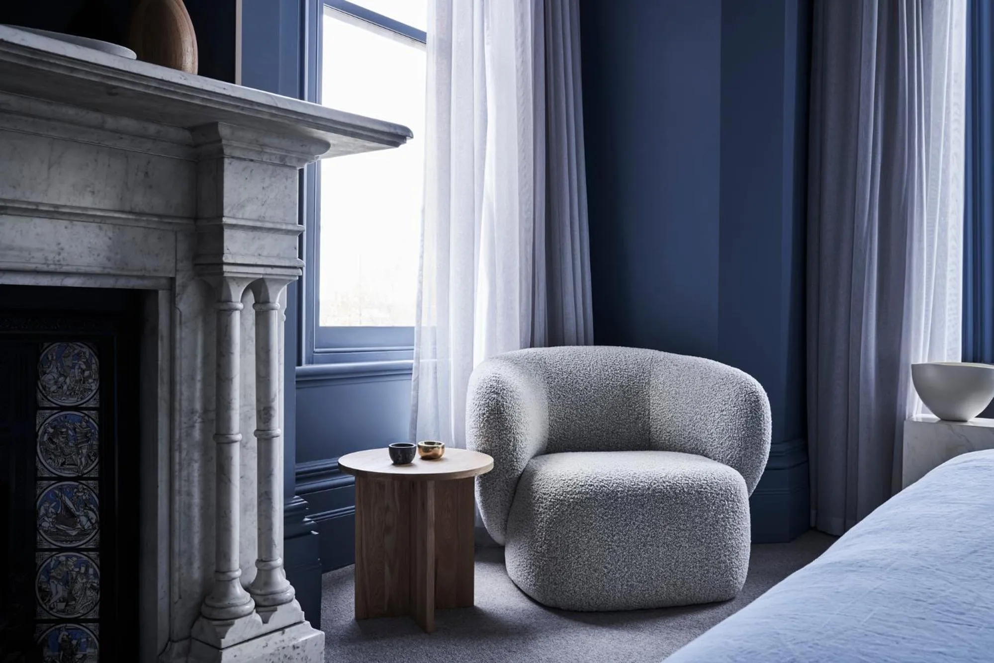 Seating area, Bed in Hotel Vera Ballarat