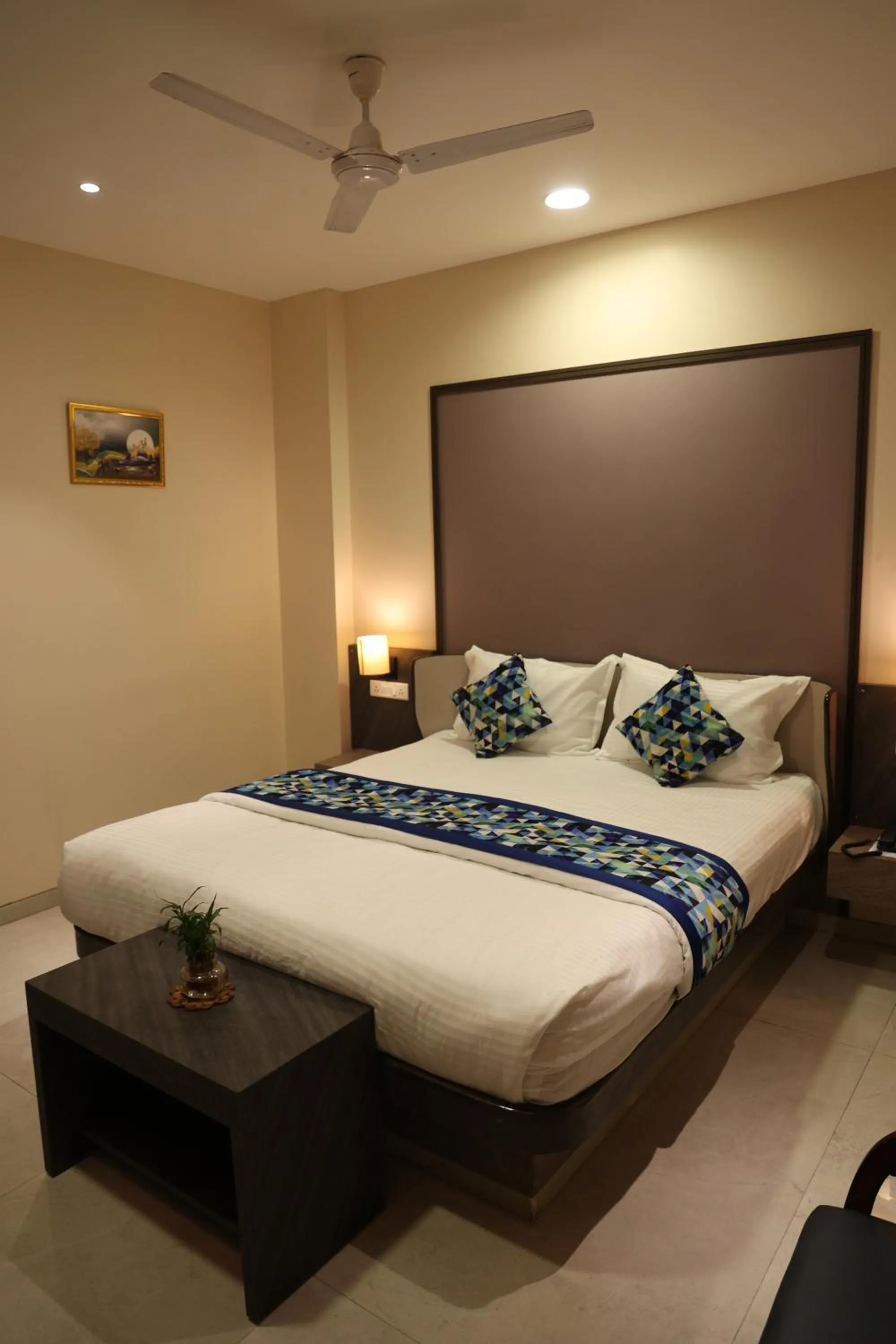 Bed in Hotel Pinaka Inn