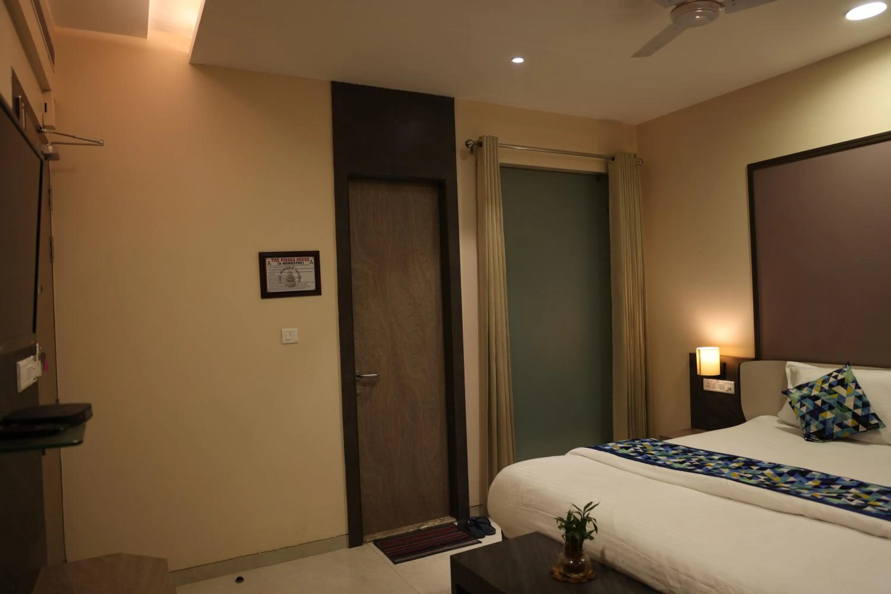 Bedroom, Bed in Hotel Pinaka Inn