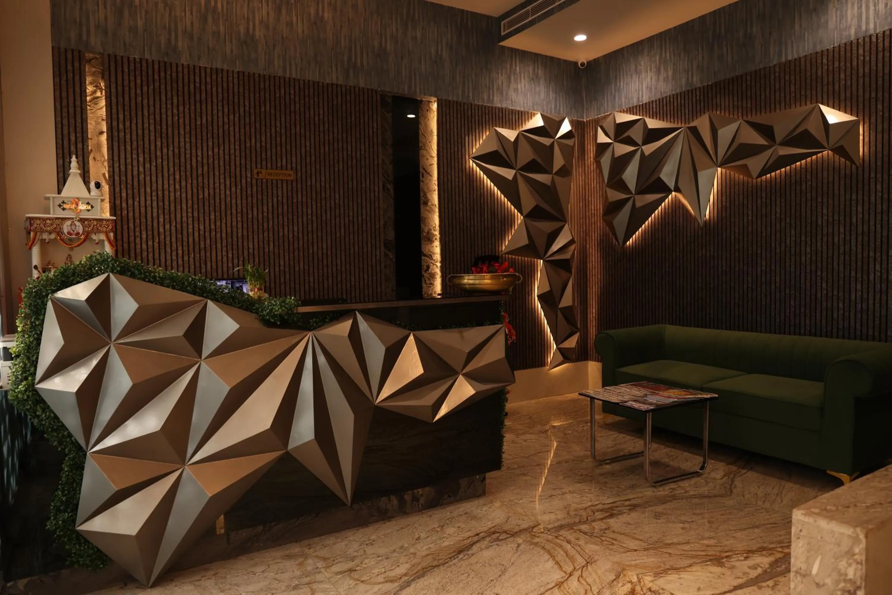 Text overlay in Hotel Pinaka Inn