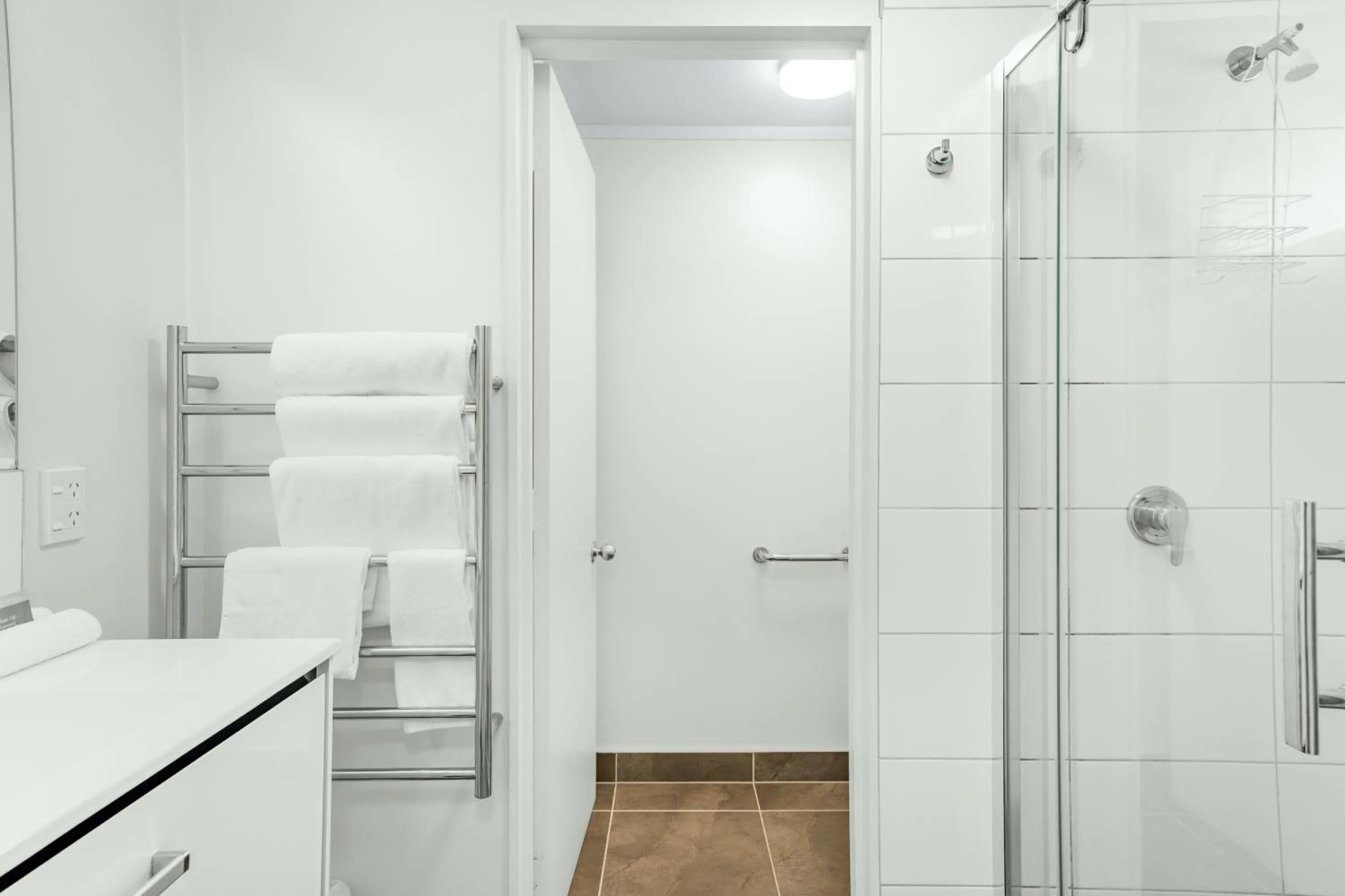 Bathroom in Capital Lodge Motor Inn