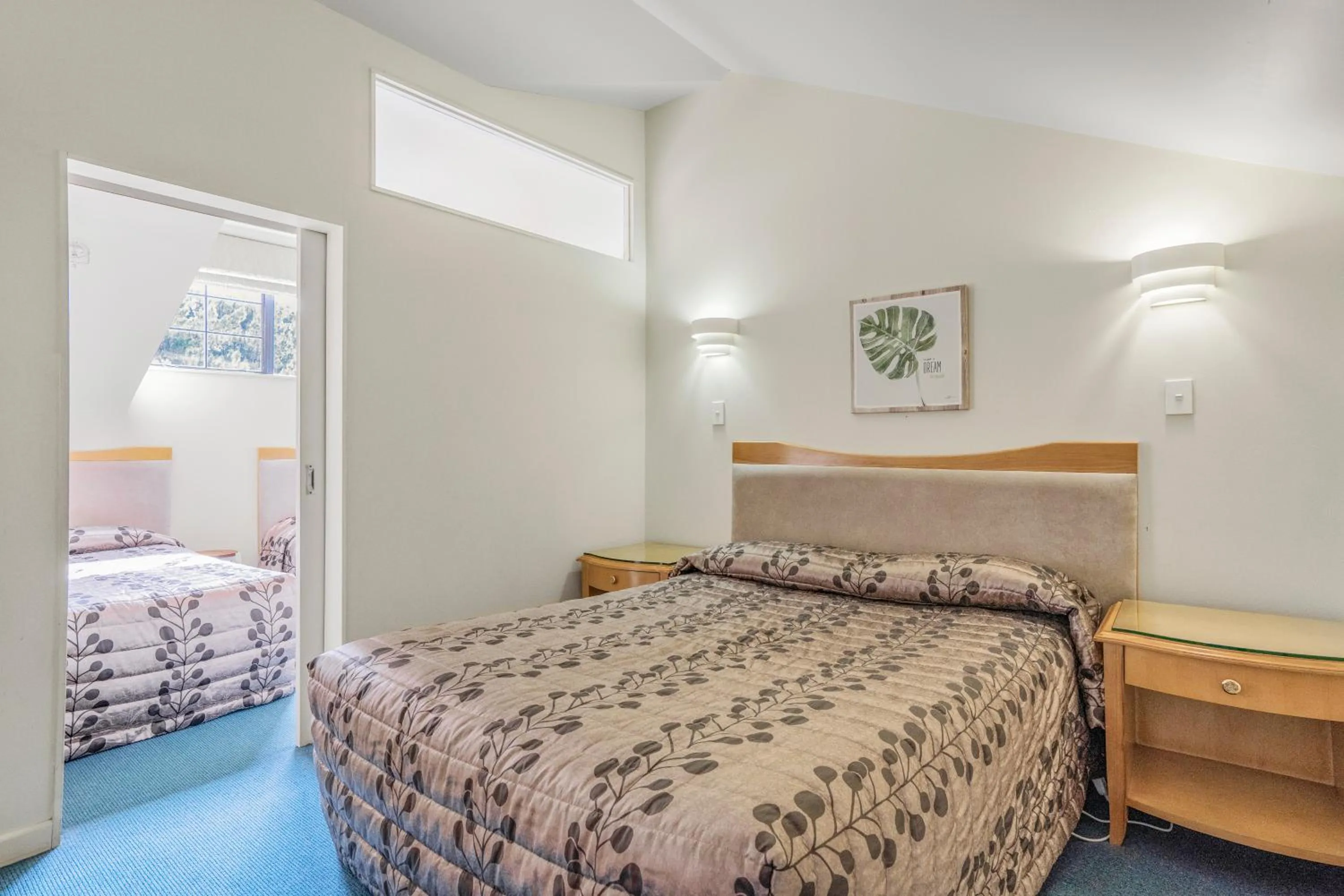 Bed in Capital Lodge Motor Inn