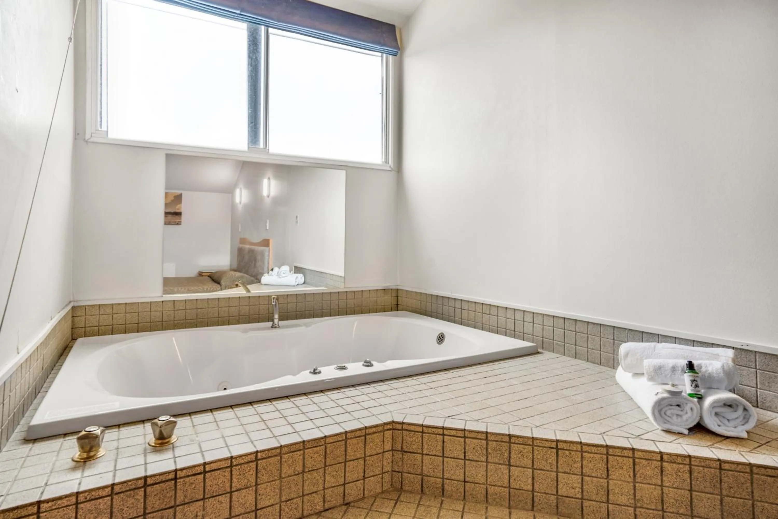 Spa and wellness centre/facilities in Capital Lodge Motor Inn