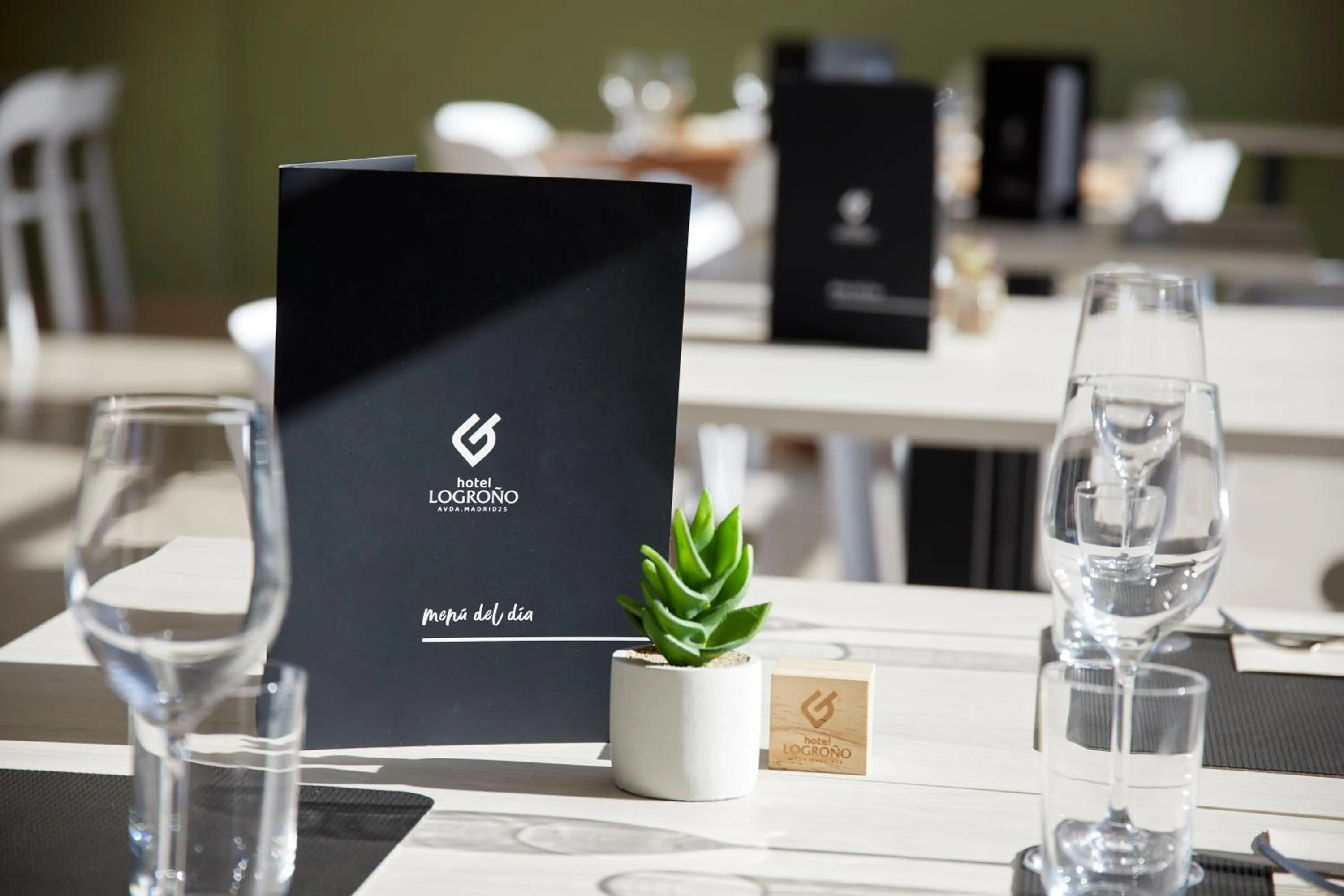 Restaurant/places to eat in Iraipe Logroño Hotel