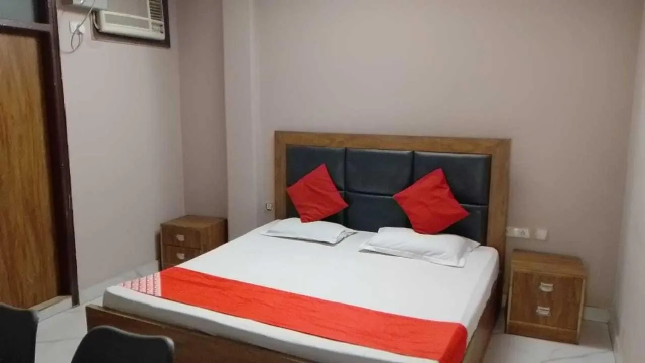 Bedroom, Bed in Hotel O Golden King