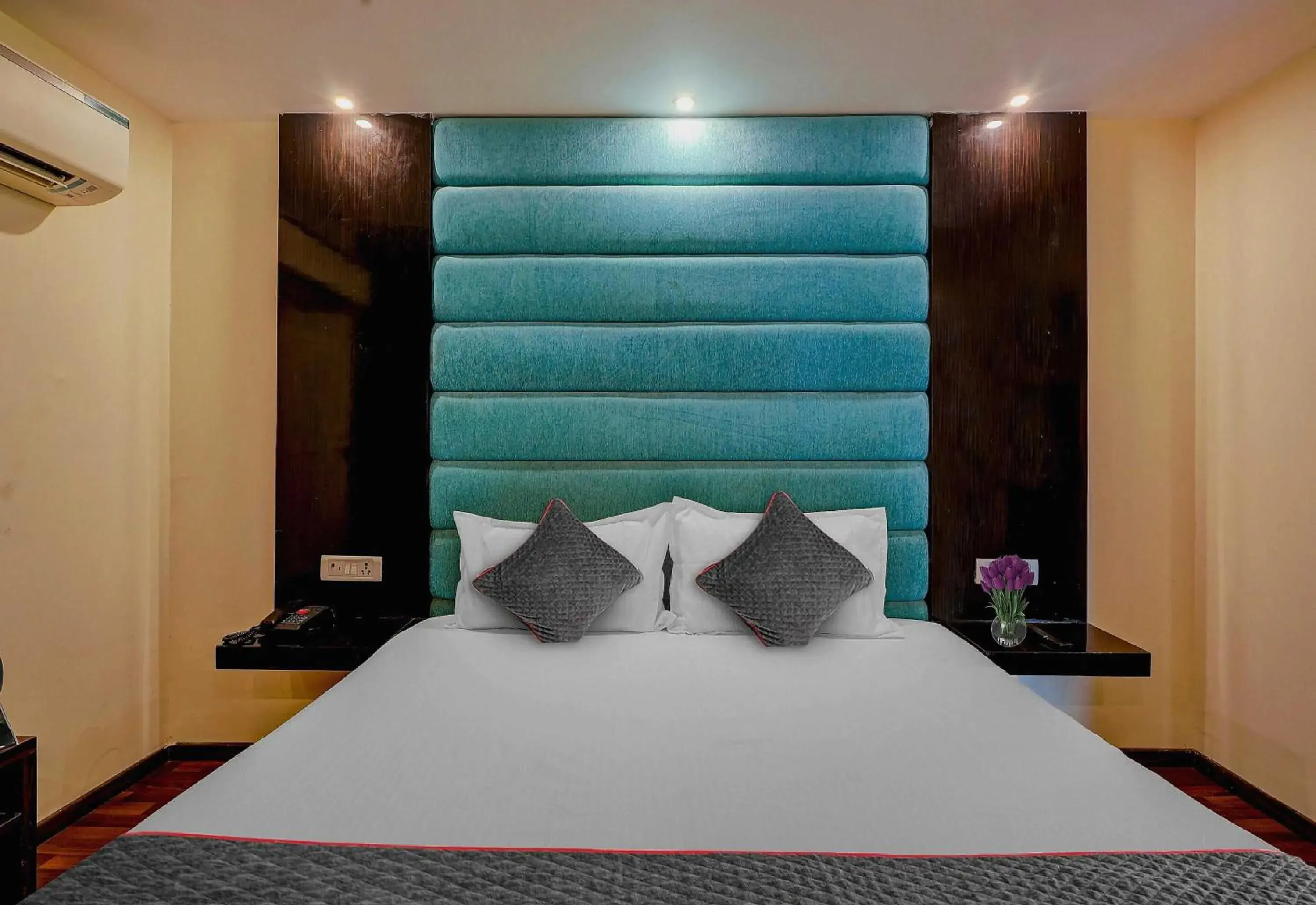 Townhouse Golden King Townhouse Golden King