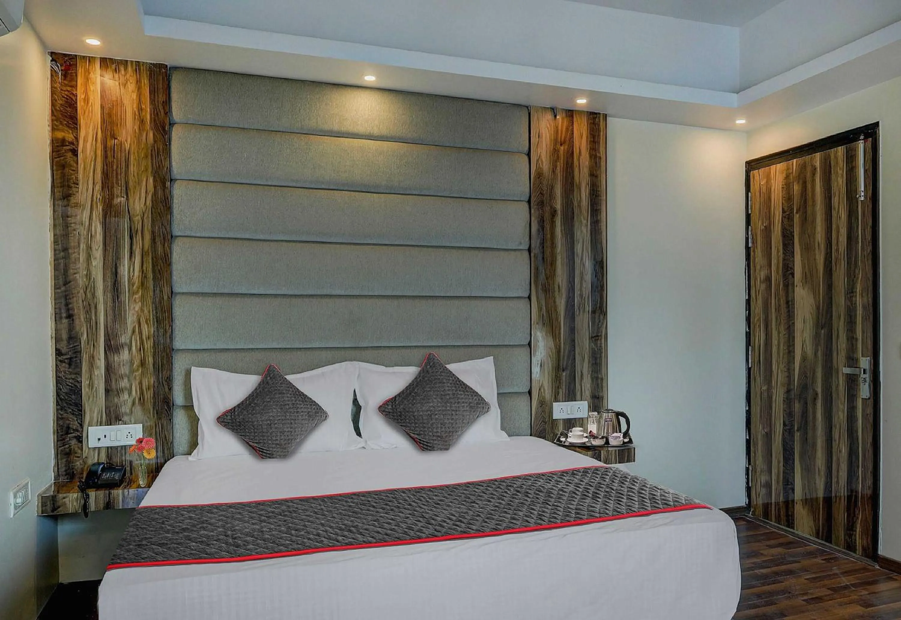 Bedroom, Bed in Hotel O Golden King