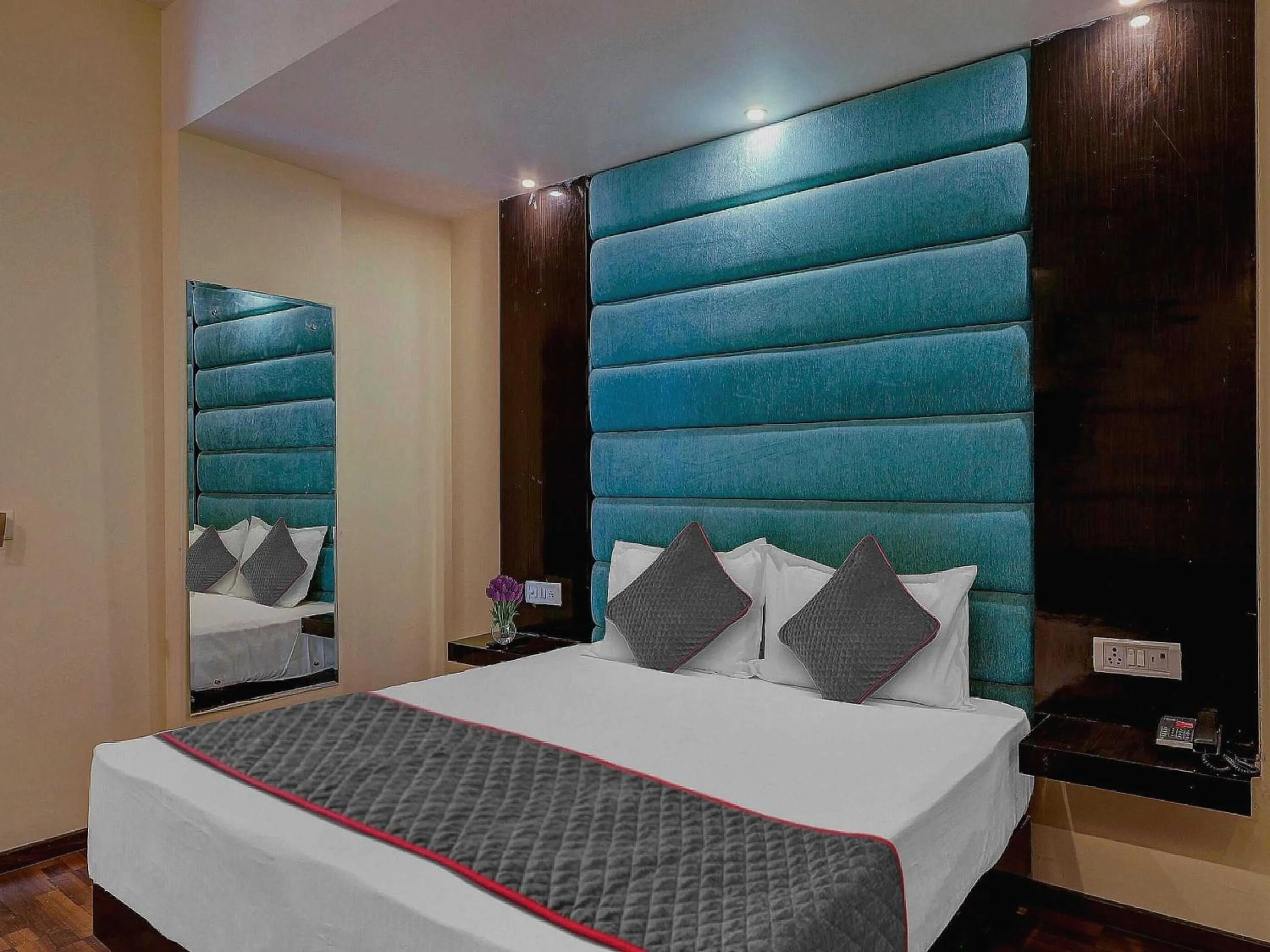 Bedroom, Bed in Hotel O Golden King