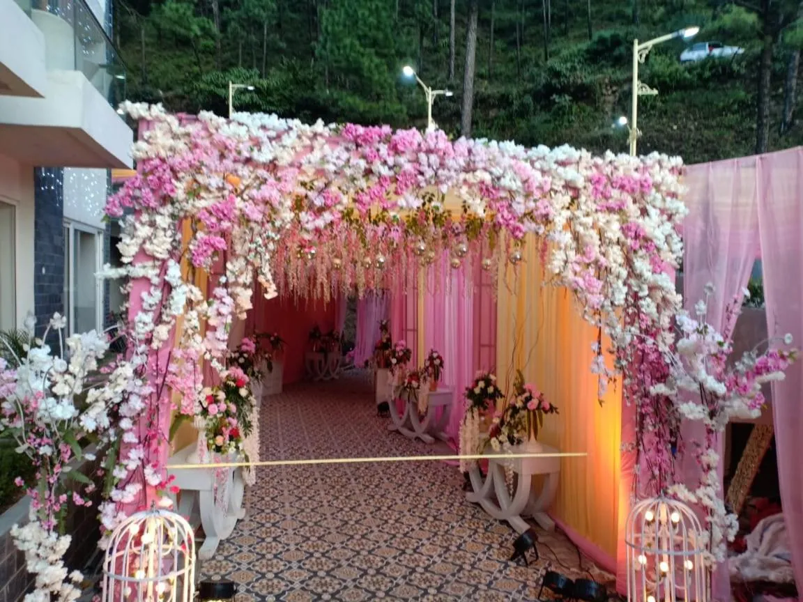 Garden in Wood Creek Resort & Spa Kasauli