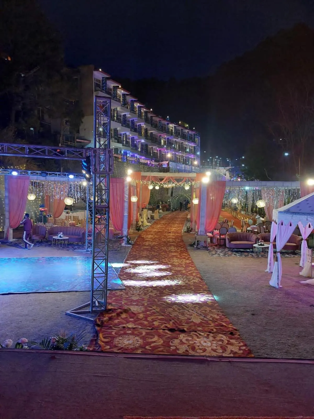 Garden in Wood Creek Resort & Spa Kasauli