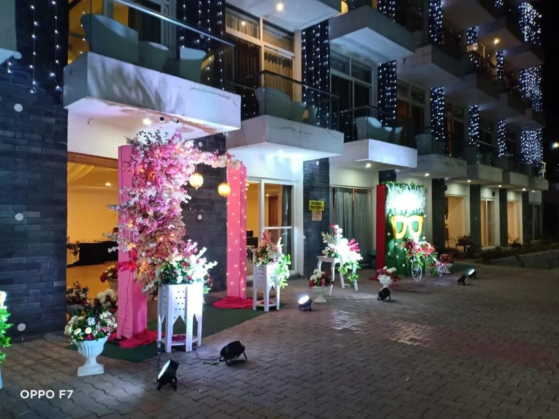 Garden in Wood Creek Resort & Spa Kasauli