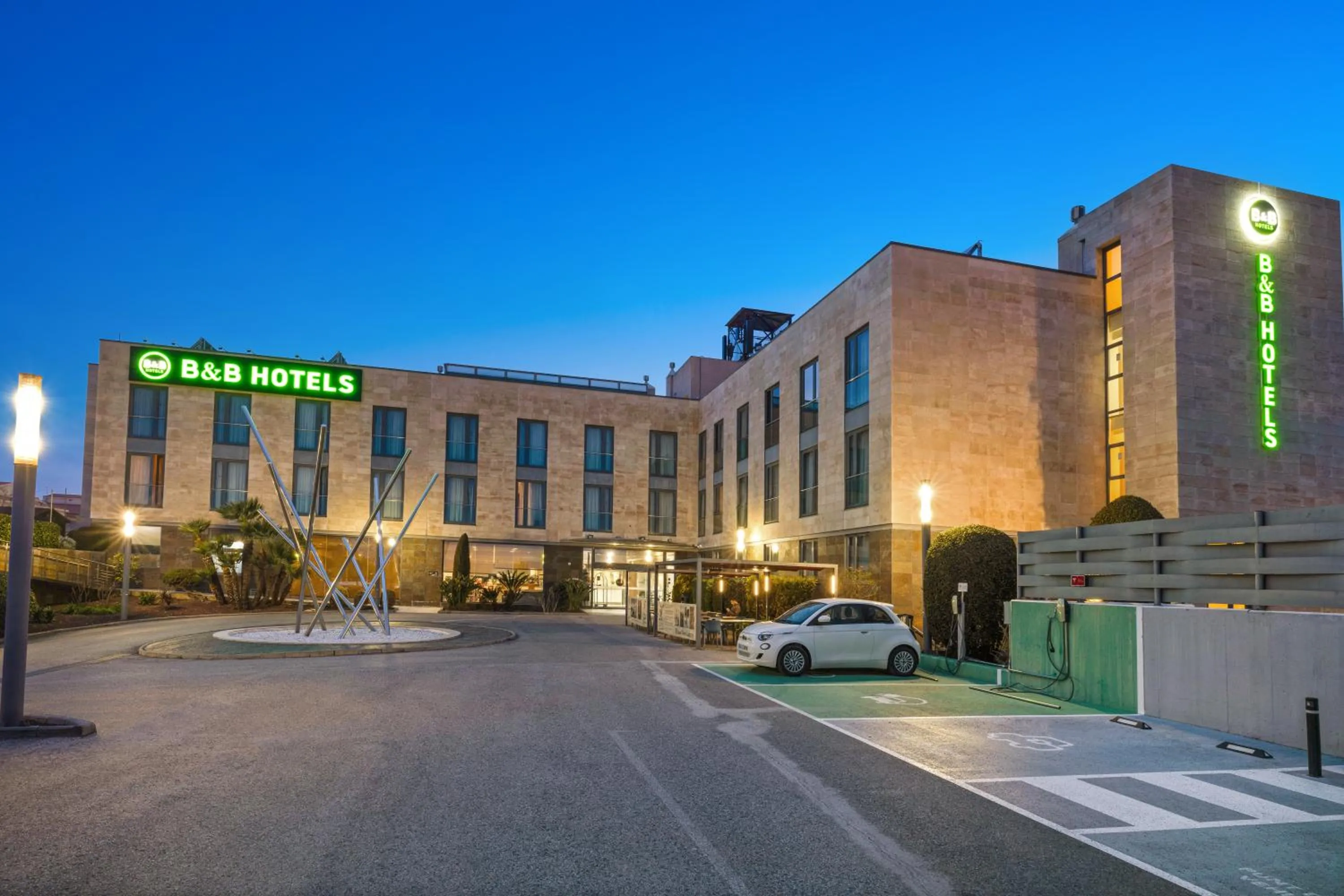 Property building in B&B HOTEL Tarragona Valls