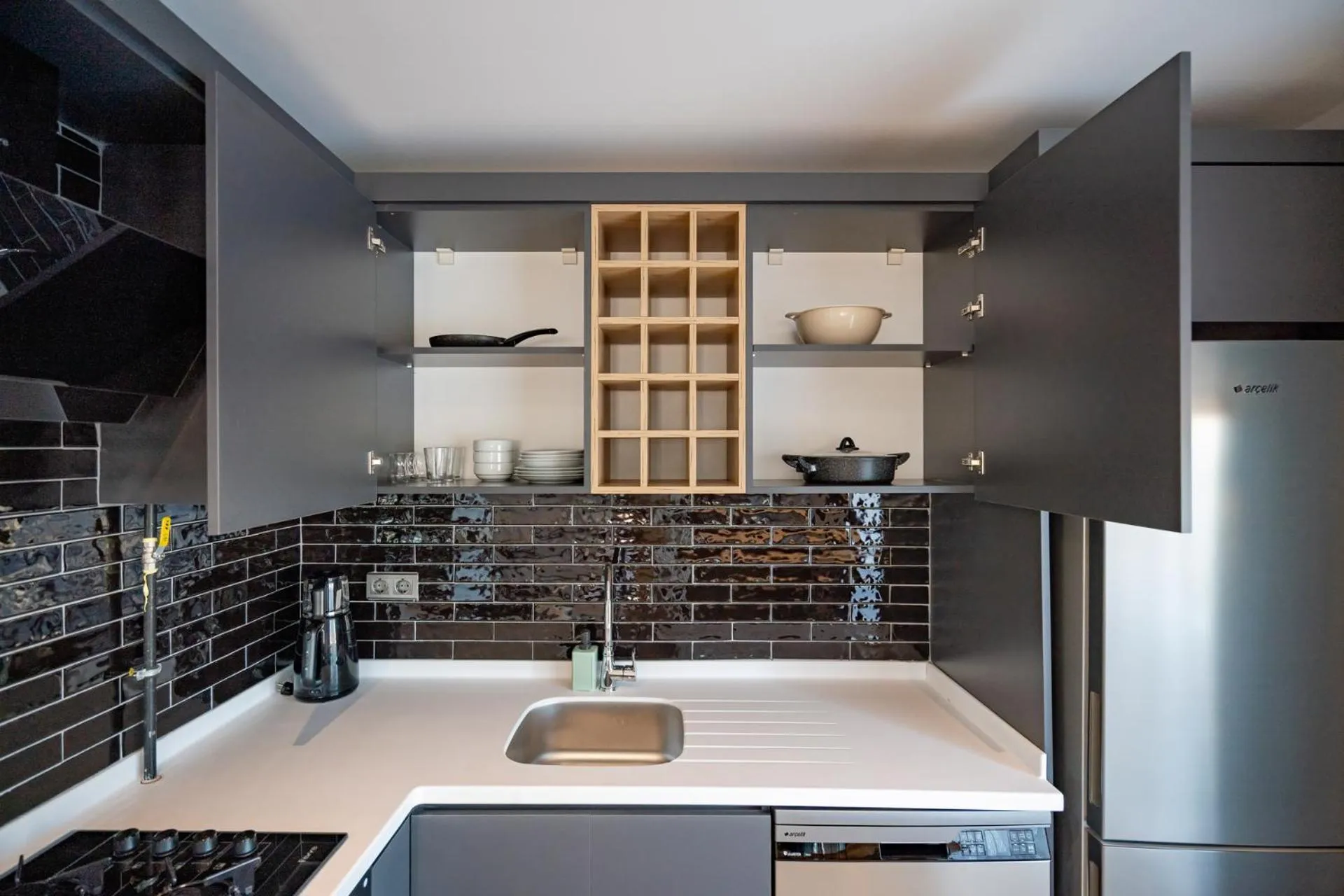 Kitchen or kitchenette in ELUXİO SUİTE HOTEL