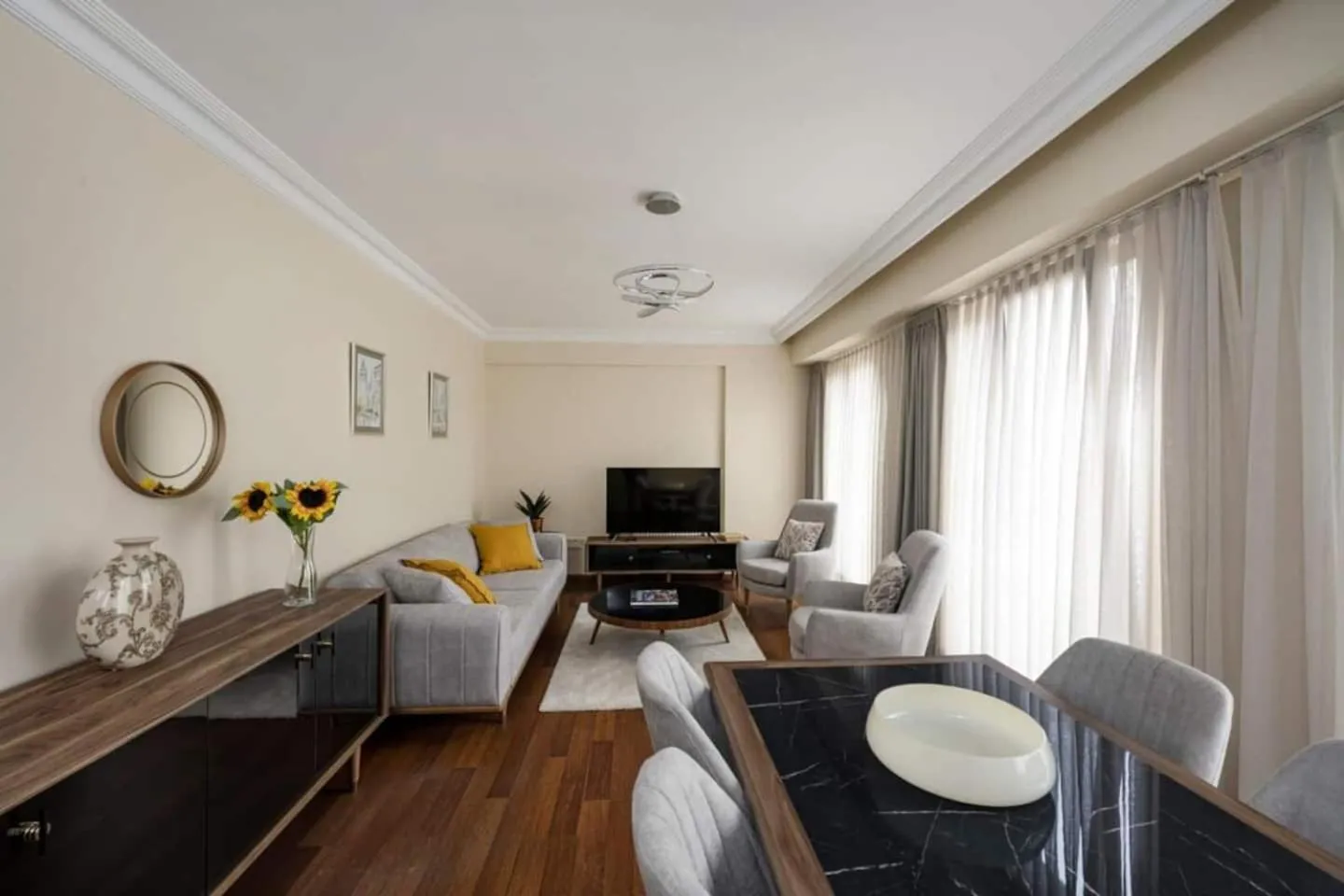 Lovely bright central modern 1Bed1Bath! #159