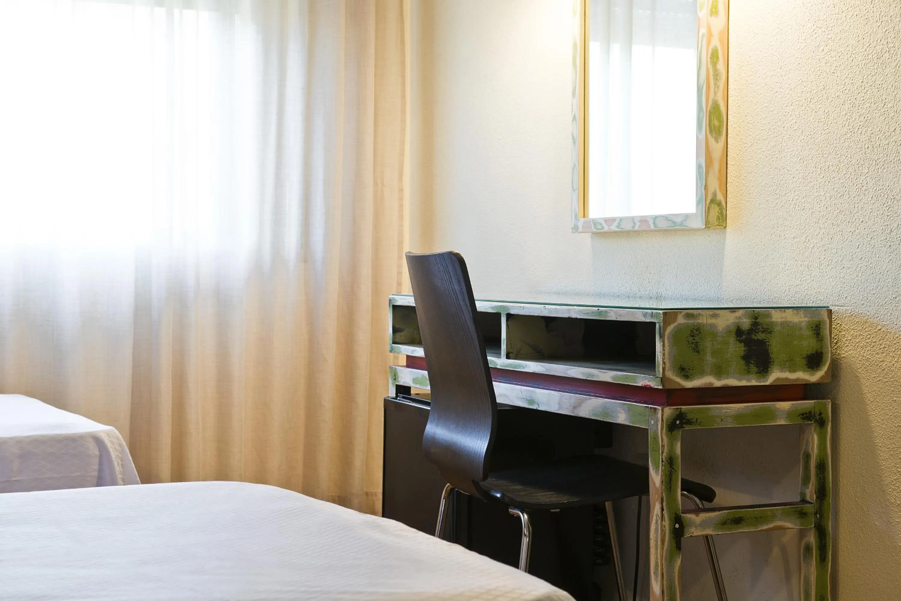 Day, Bed in HRC Hotel