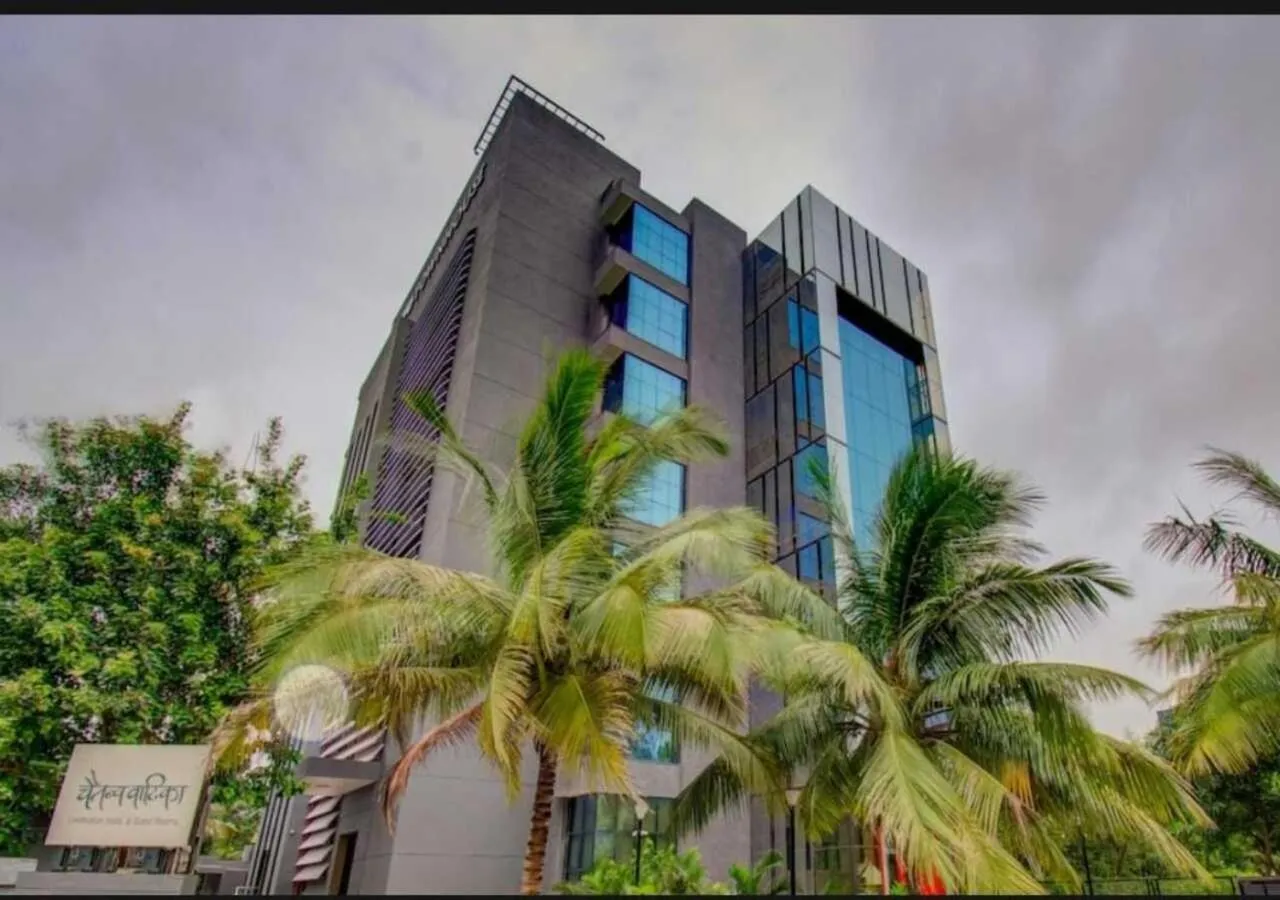 Property building in The Park Infinity