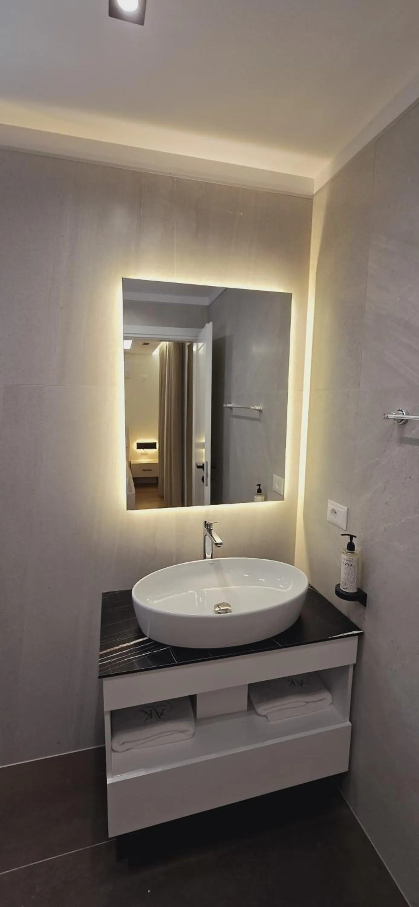 Toilet in Arkle Apartments 2