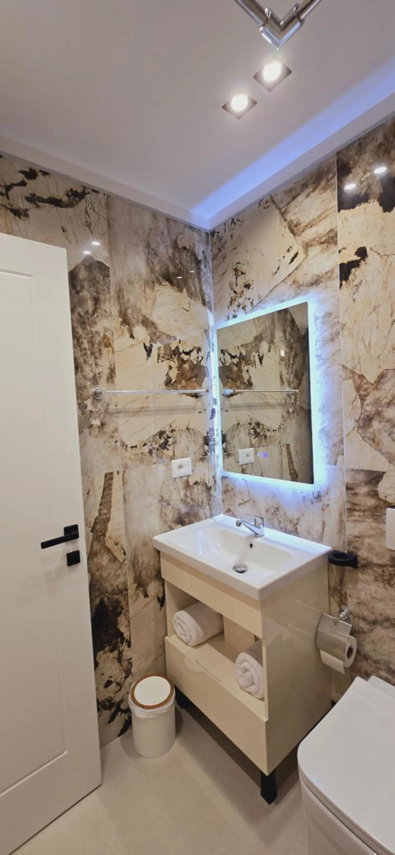 Bathroom in Arkle Apartments 2