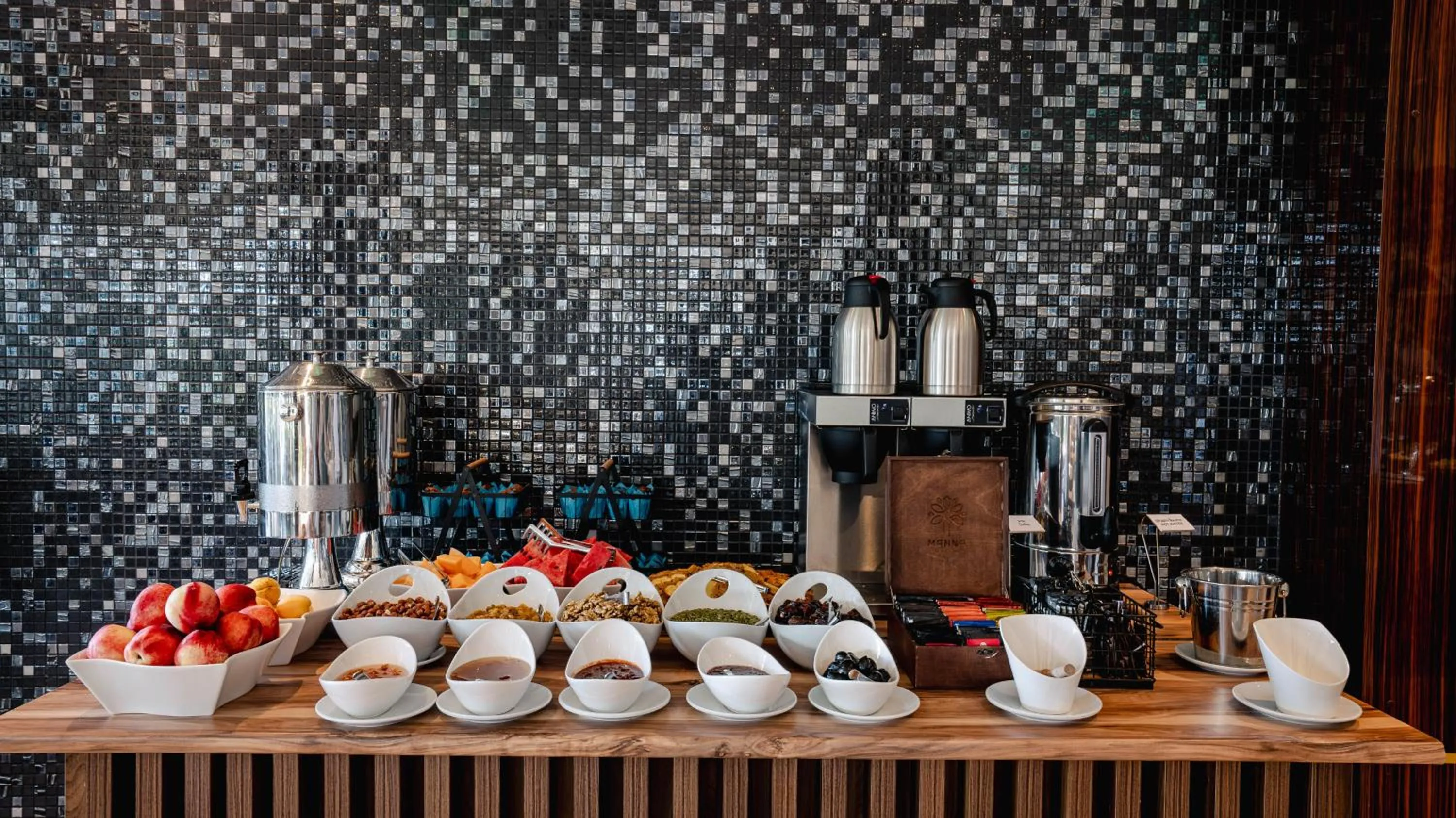 Coffee/tea facilities in Gori Inn