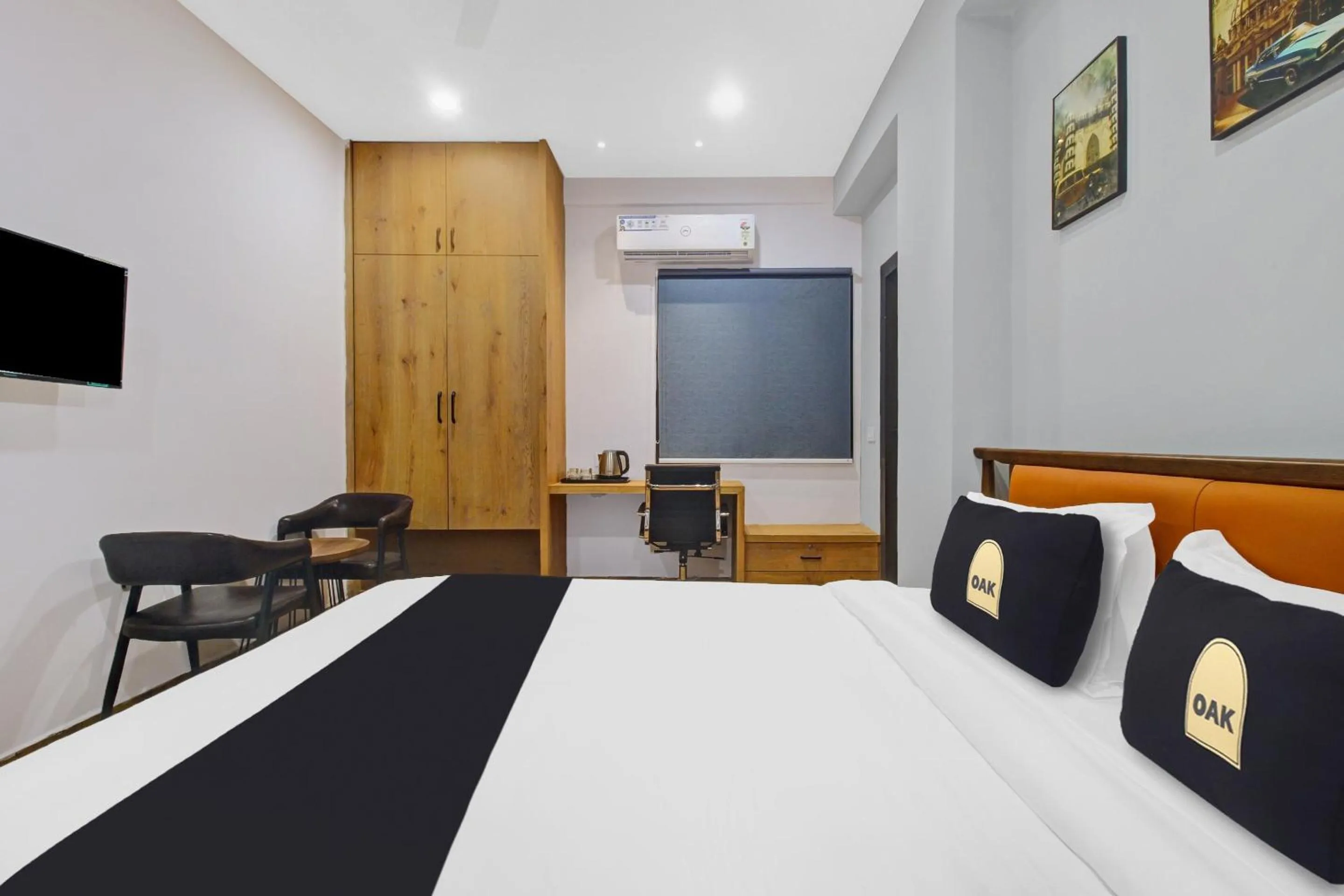 Bedroom, Bed in Super Townhouse OAK Hitec City Near Image Hospital