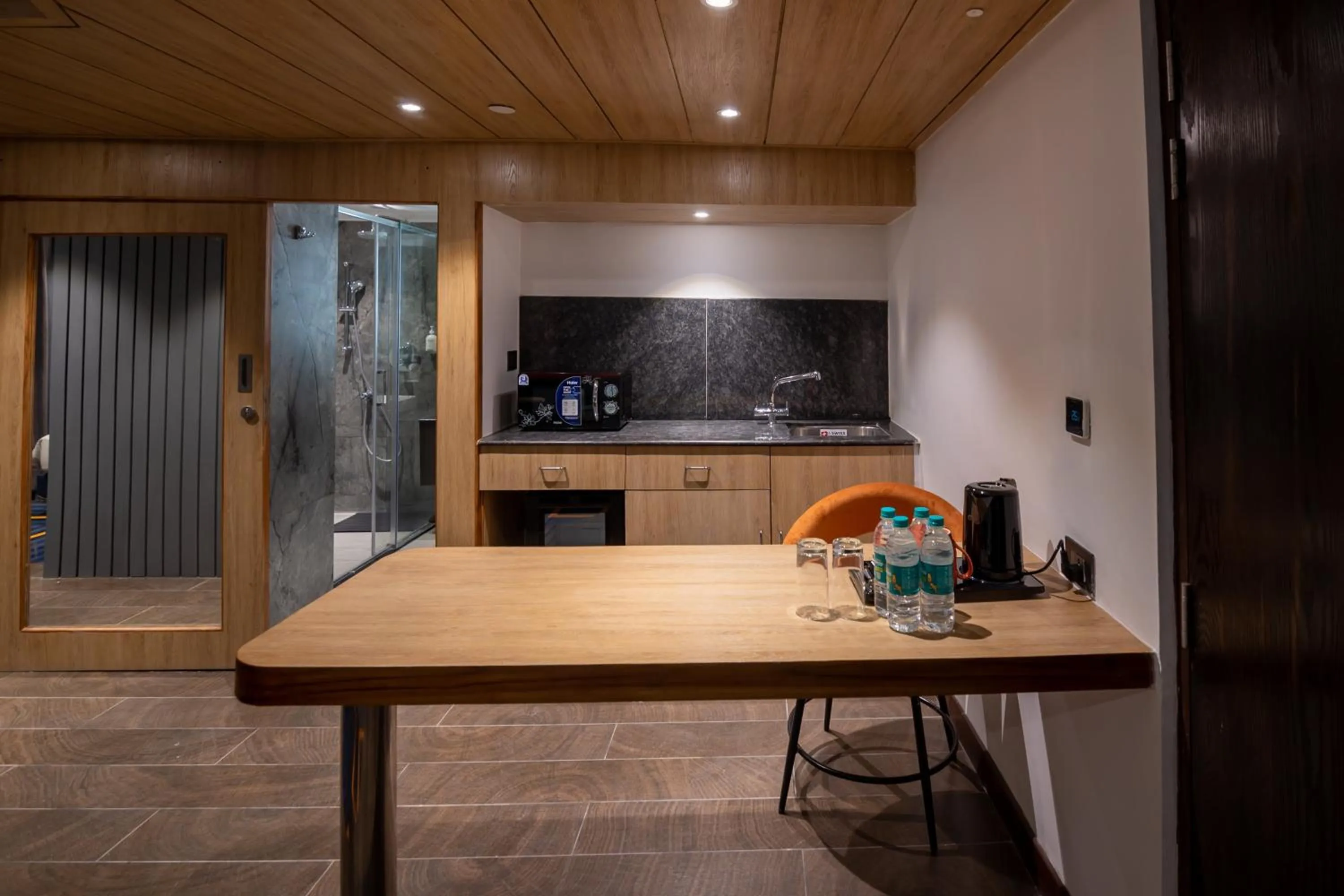 Photo of the whole room in Holiday Inn Express & Suites Jaipur Gopalpura by IHG