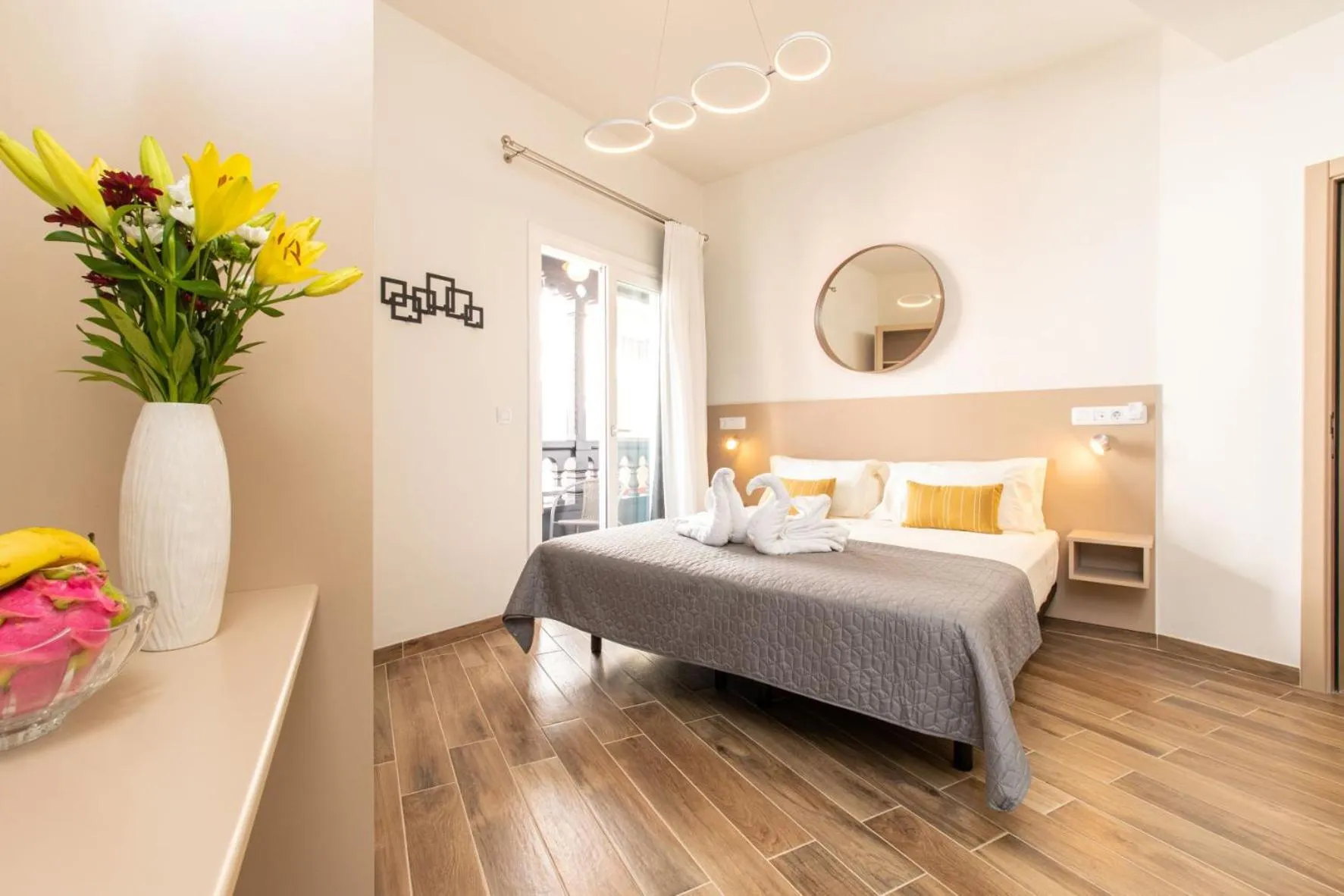 Photo of the whole room, Bed in Suncanarias Hotel Adeje Plaza