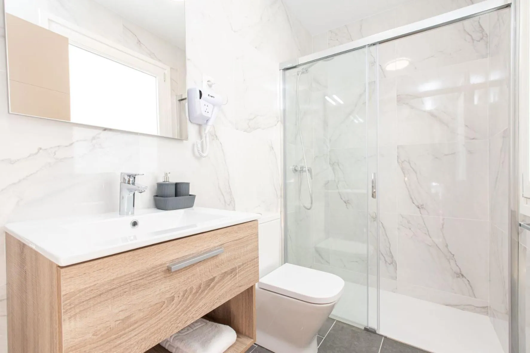 Shower in Suncanarias Hotel Adeje Plaza