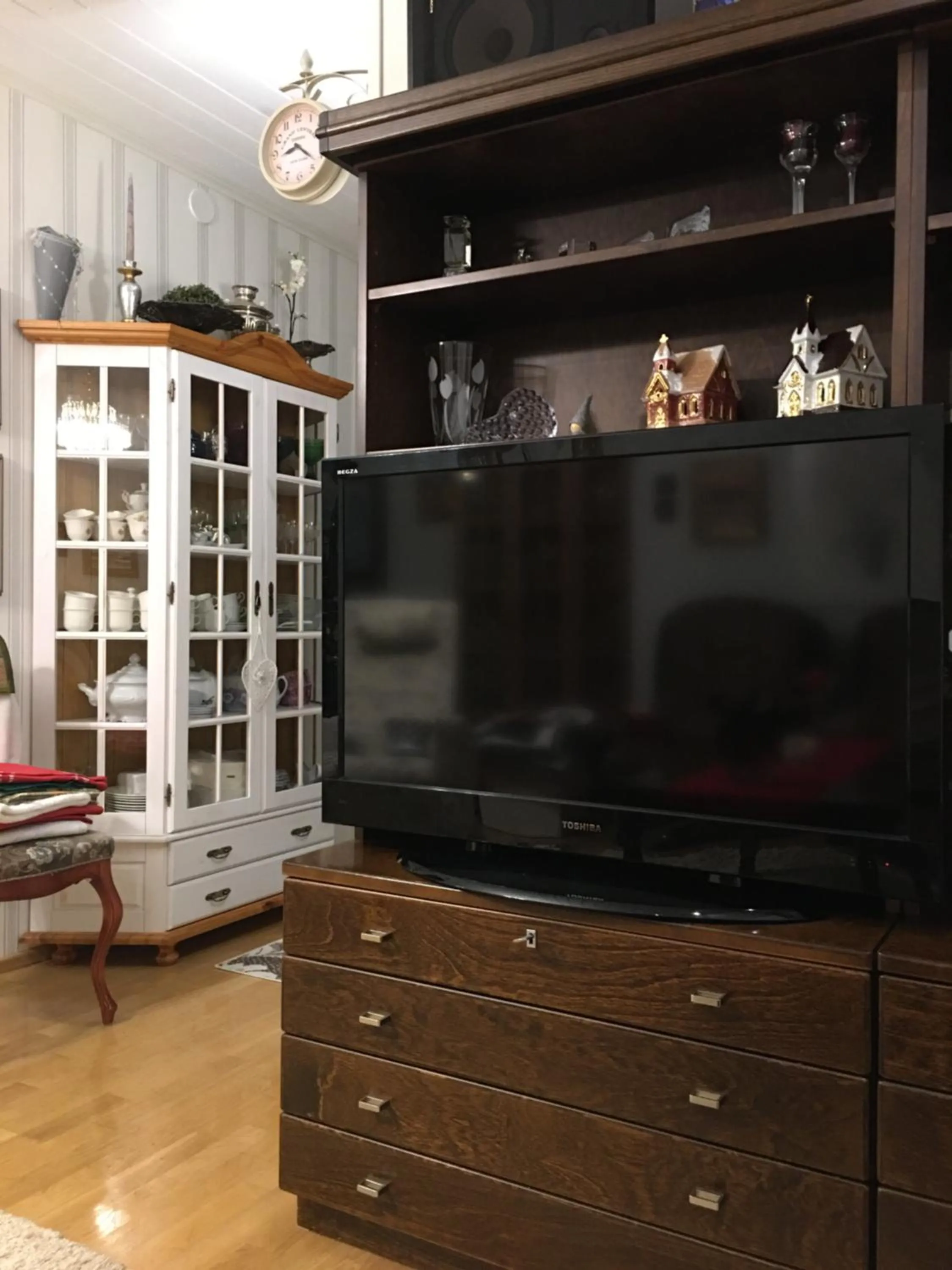 TV and multimedia in Aurora- Center 2
