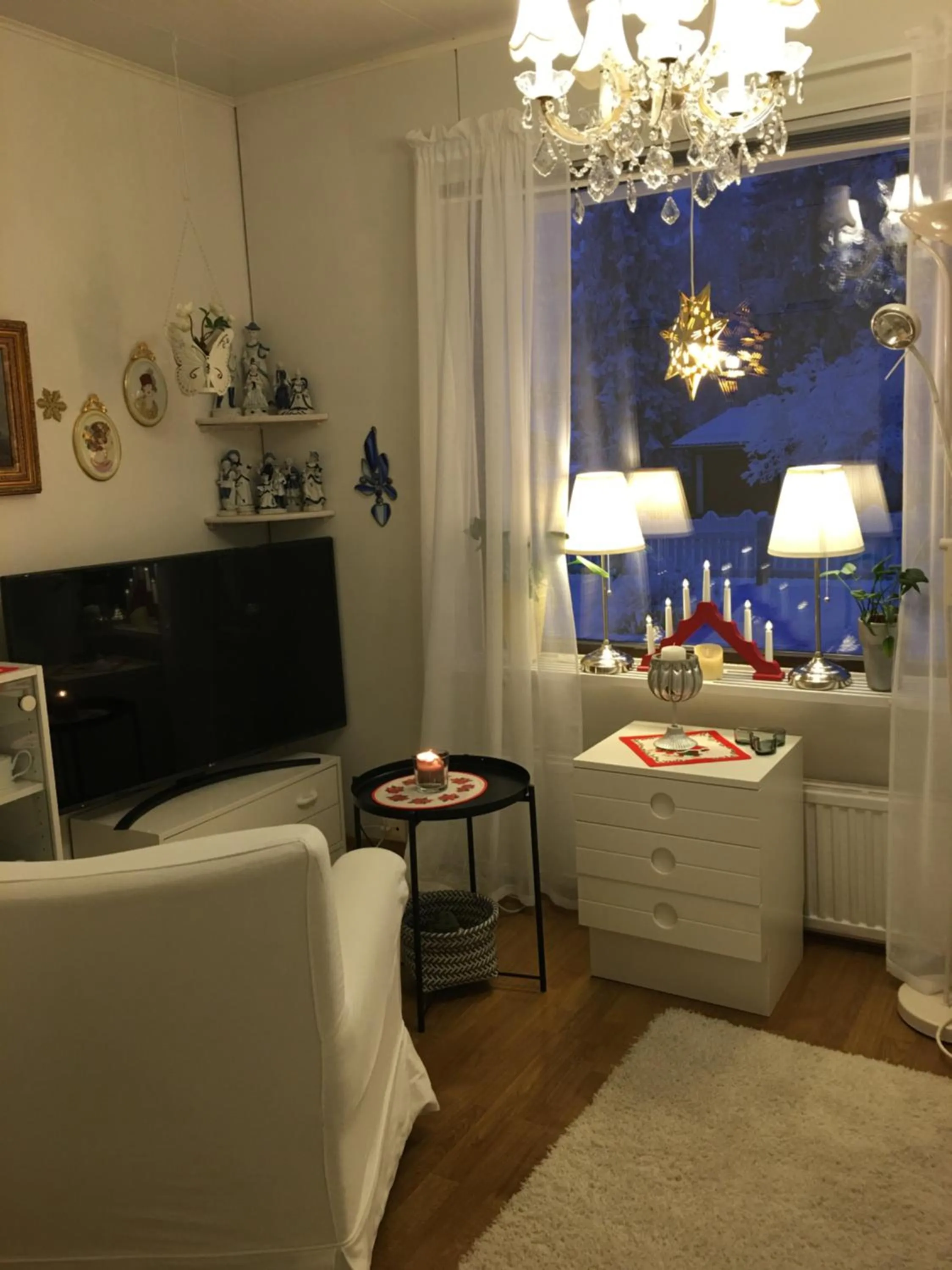Photo of the whole room in Aurora- Center 2