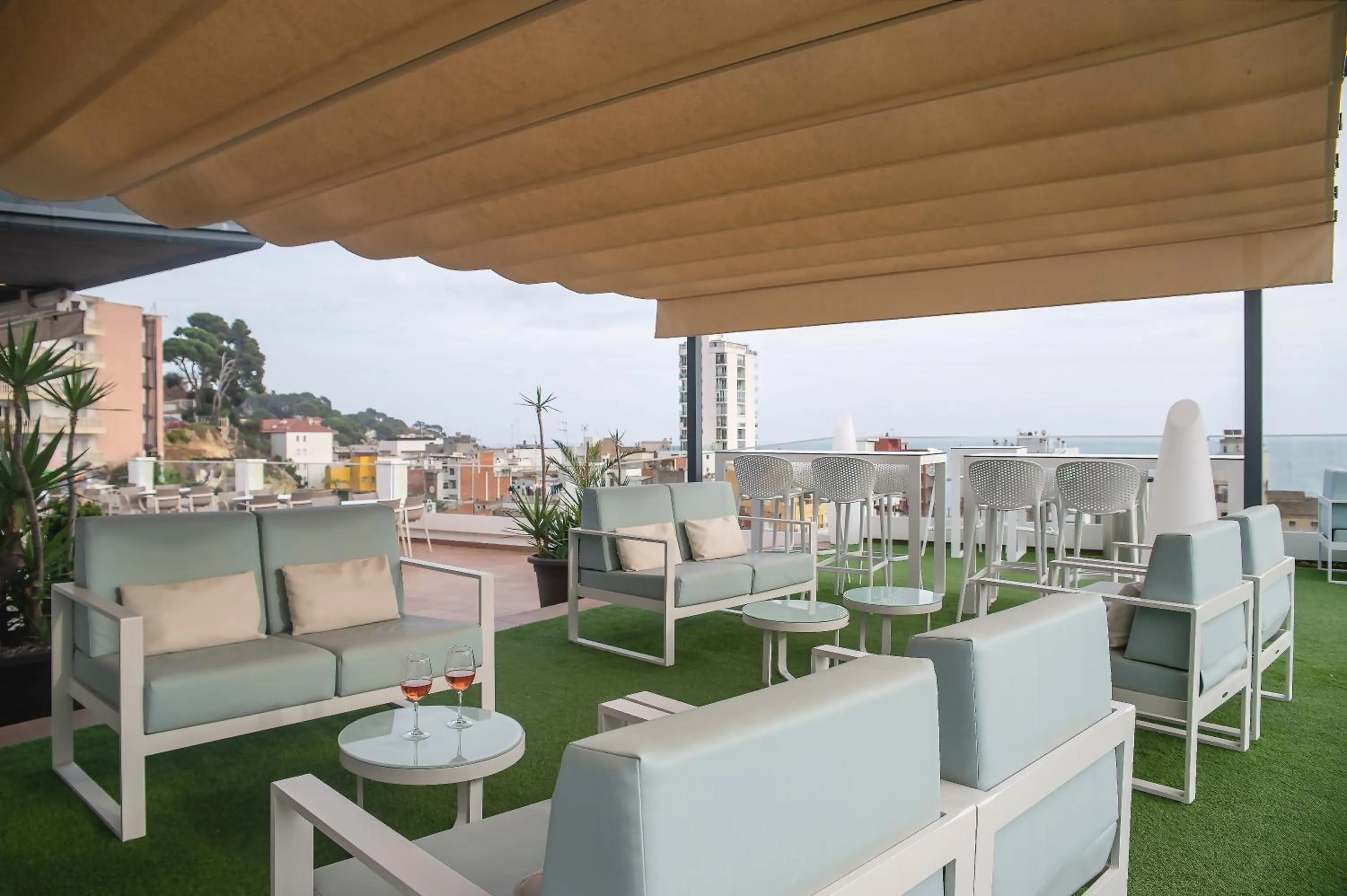 Solarium in Hotel Lloret Santa Rosa by Pierre & Vacances