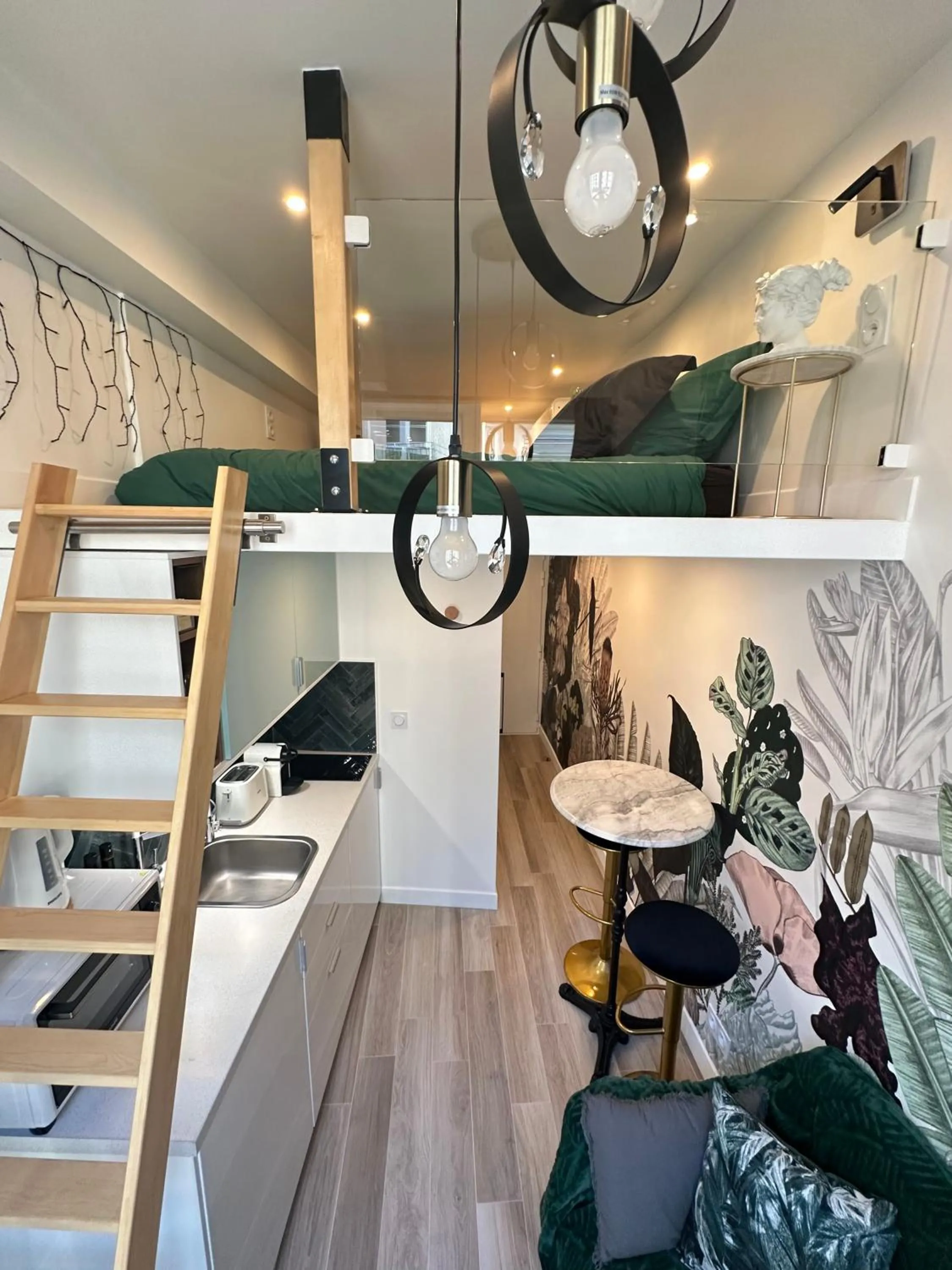 The GARDEN - cosy studio with AC in the very center of Paris