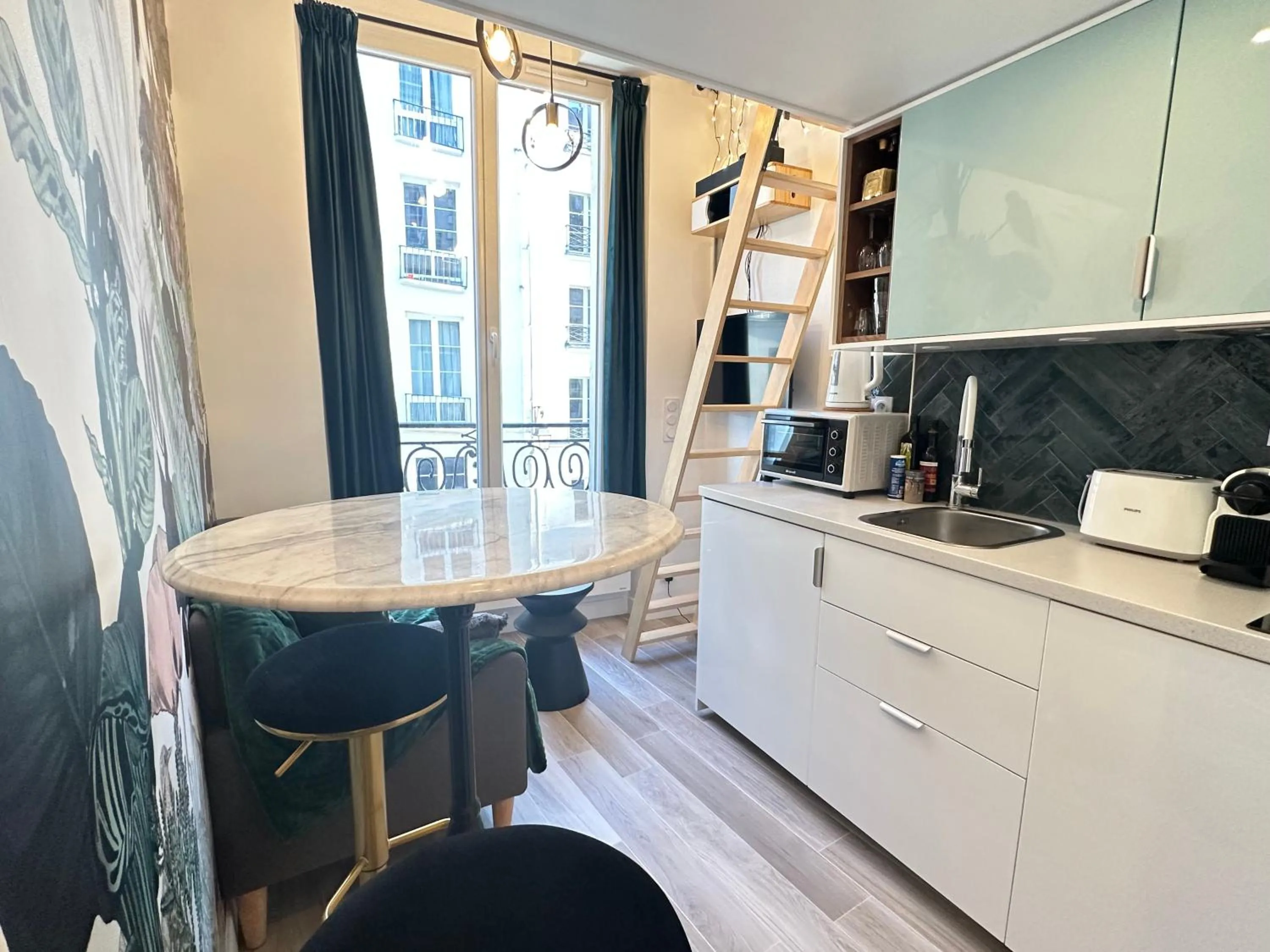 The GARDEN - cosy studio with AC in the very center of Paris