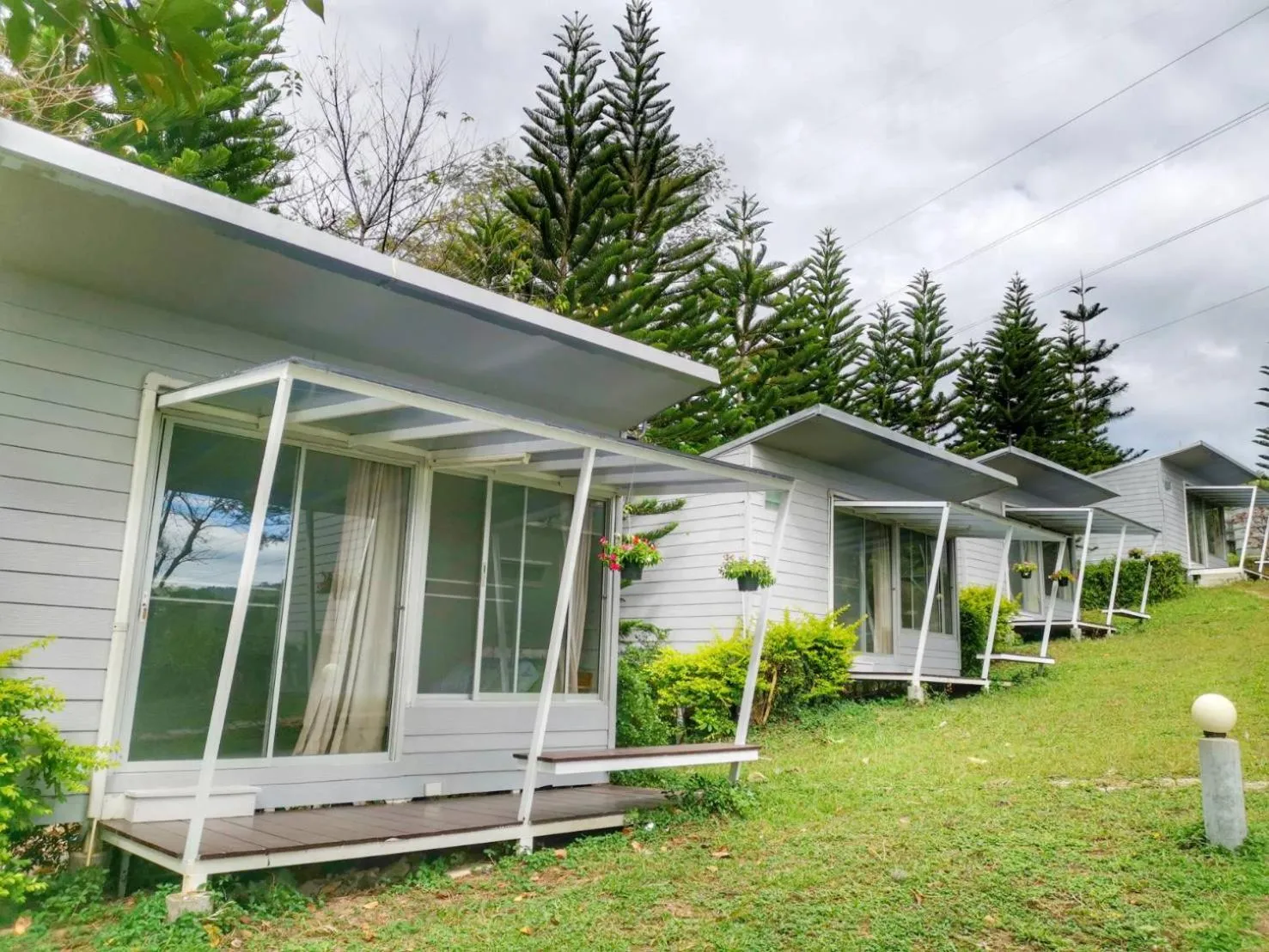 Property building in 153 Mountain View