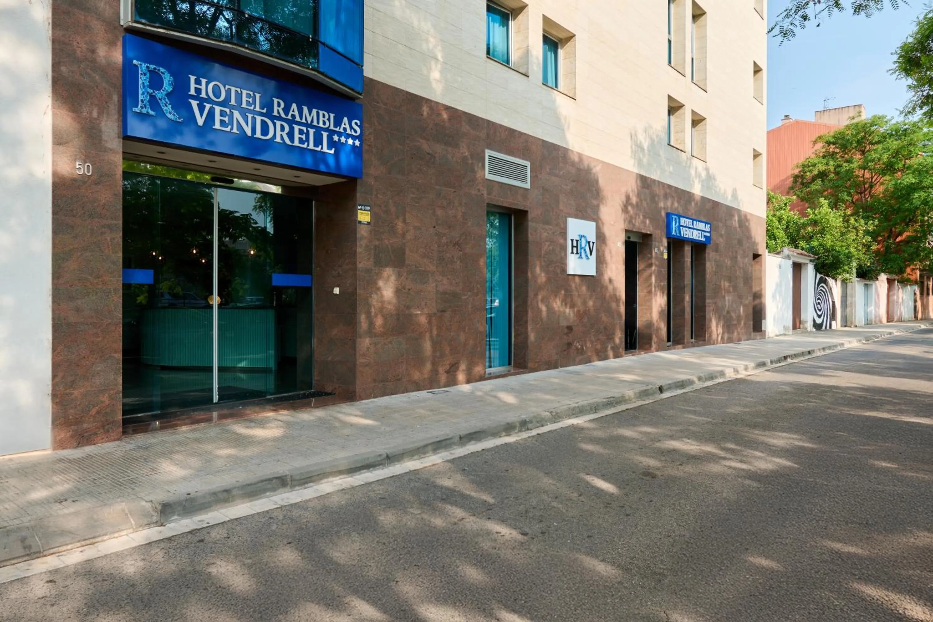 Facade/entrance in Ramblas Vendrell