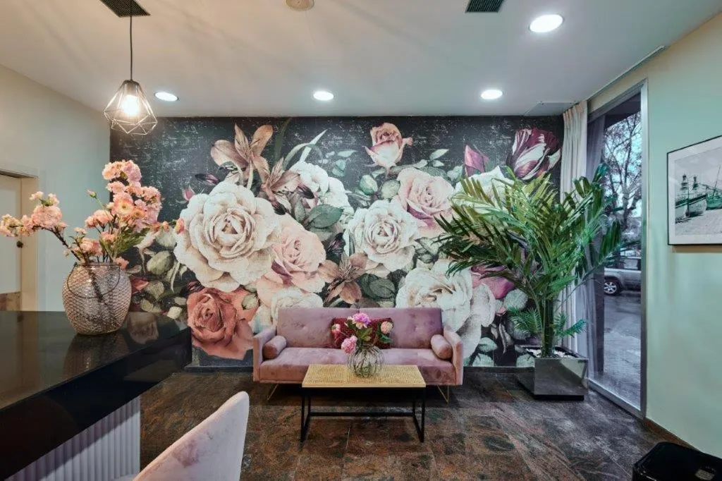 Decorative detail in Ramblas Vendrell