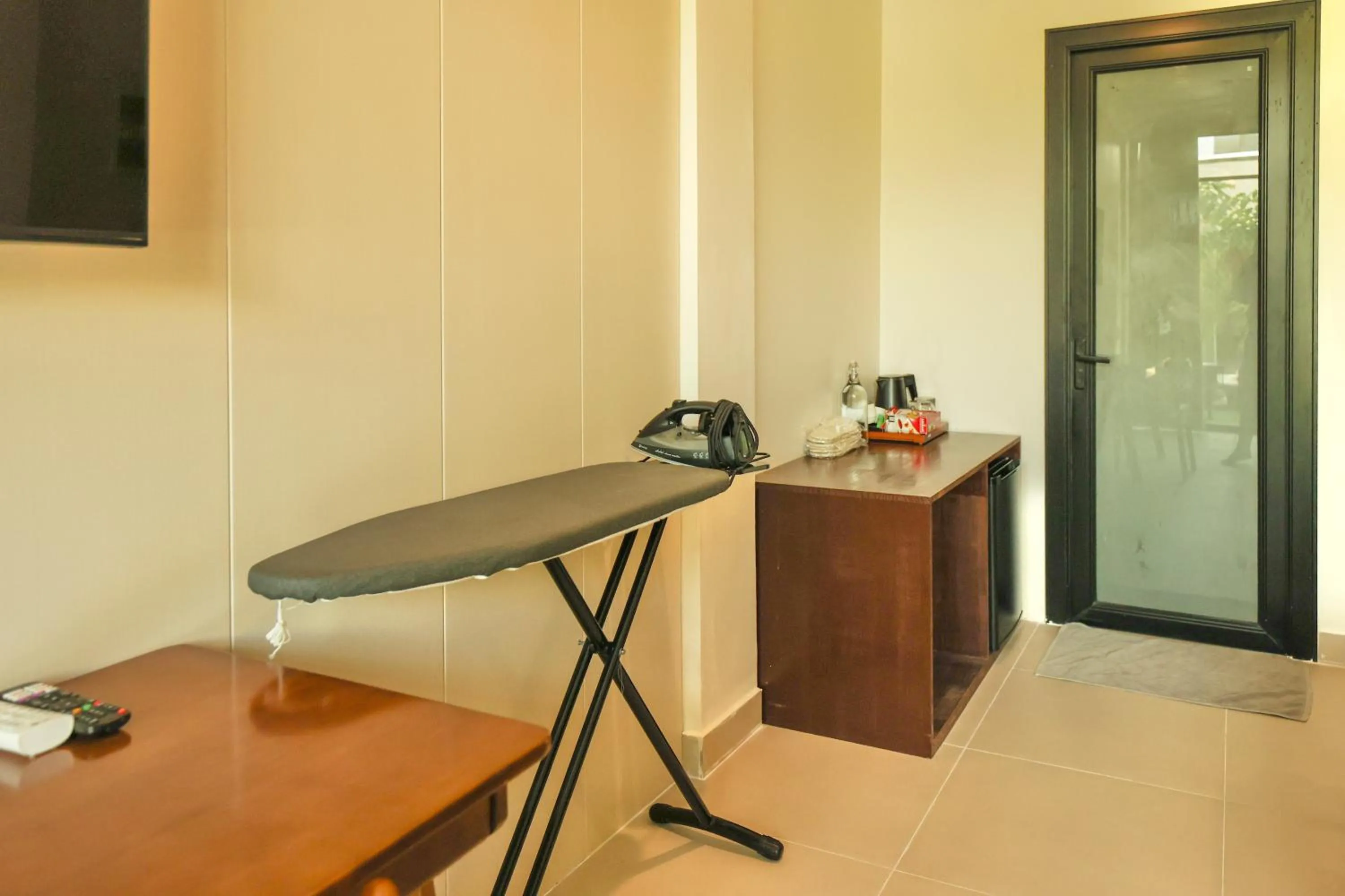 flat iron in Ahola Thoddoo, Maldives